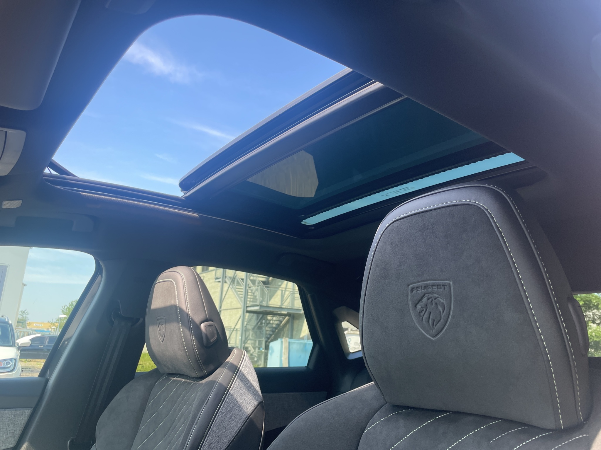 listing desktop thumbnail image 11