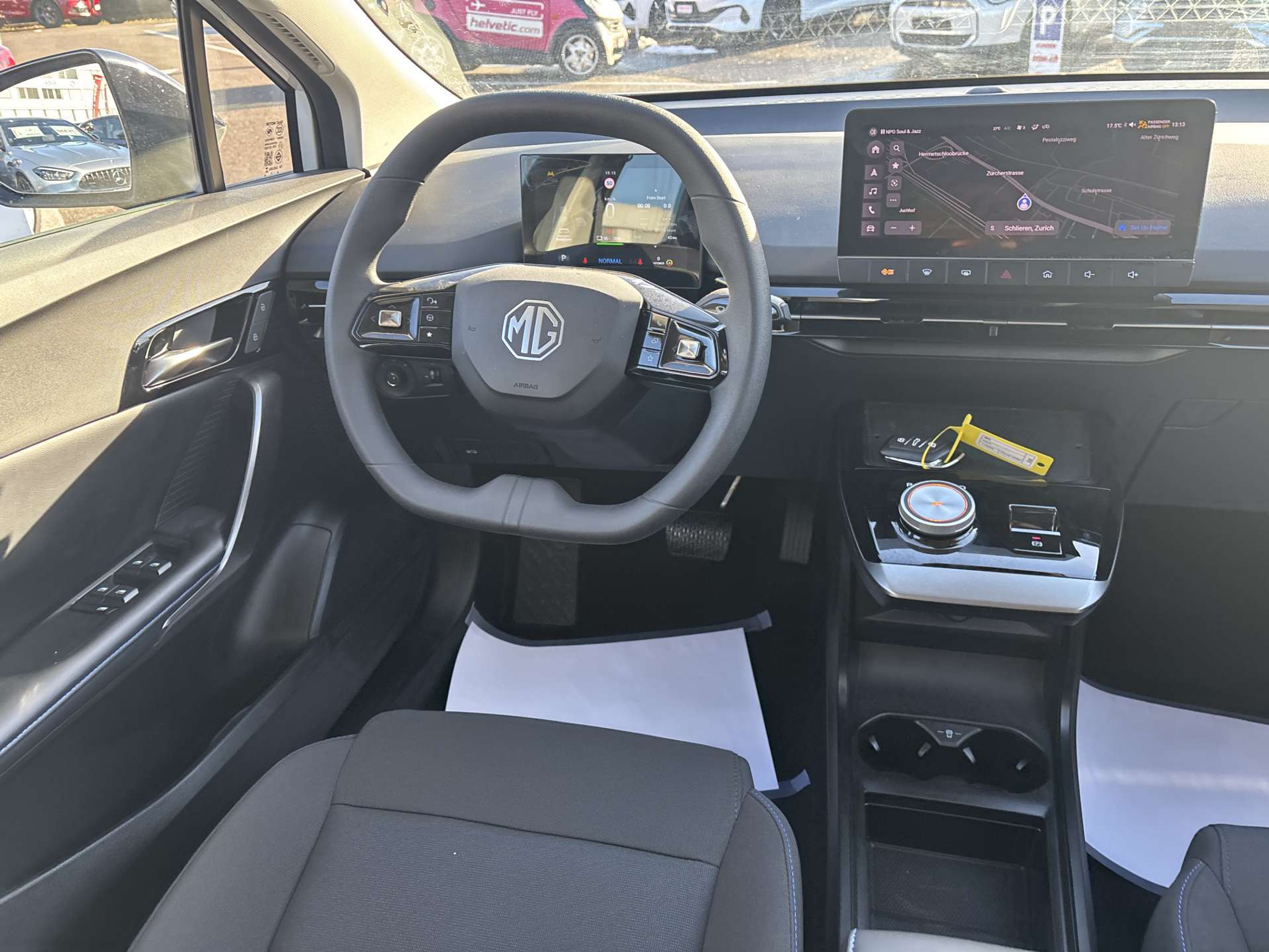 listing desktop thumbnail image 4