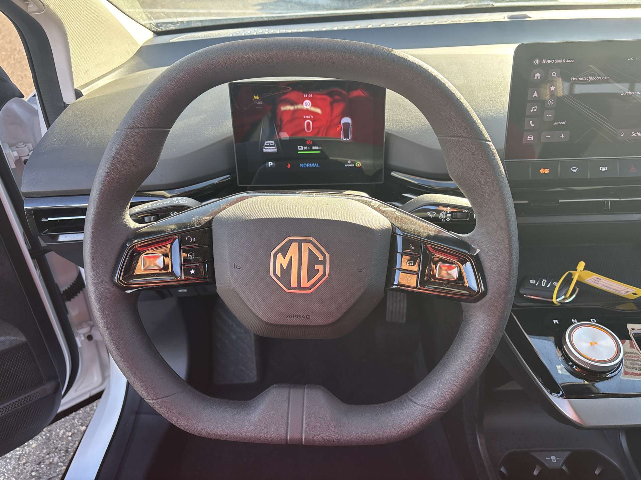 listing desktop thumbnail image 15