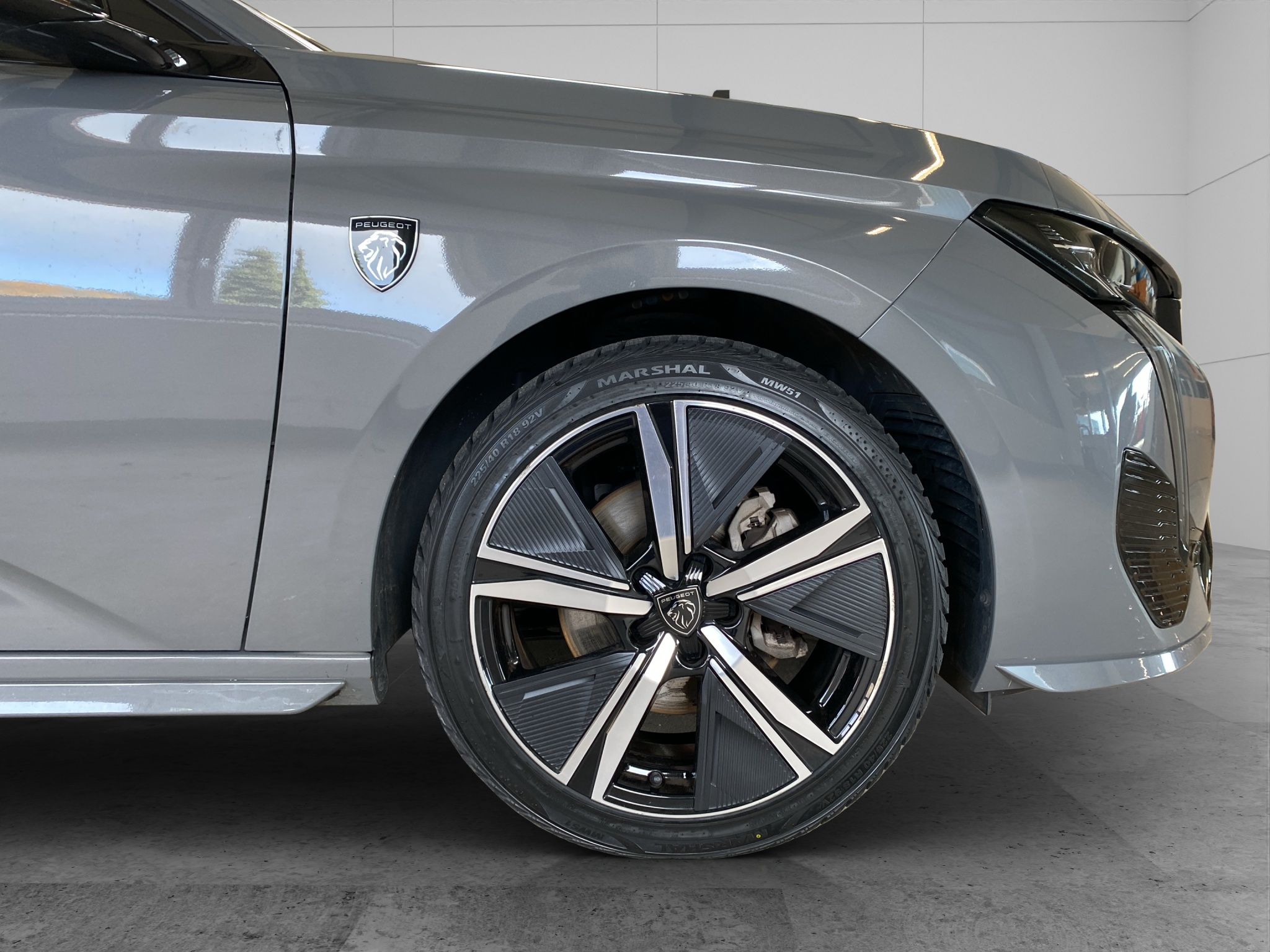 listing desktop thumbnail image 8