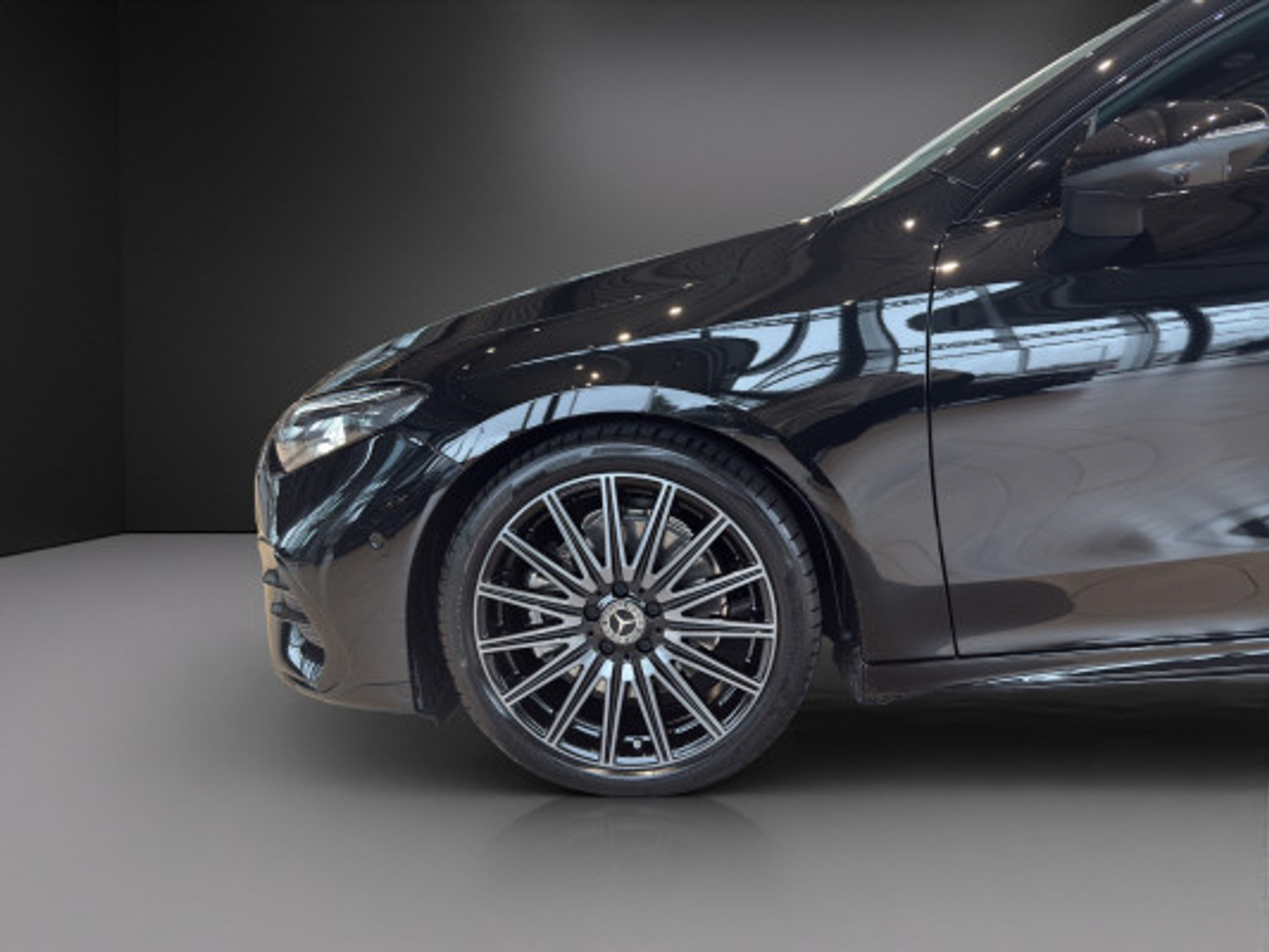 listing desktop thumbnail image 5