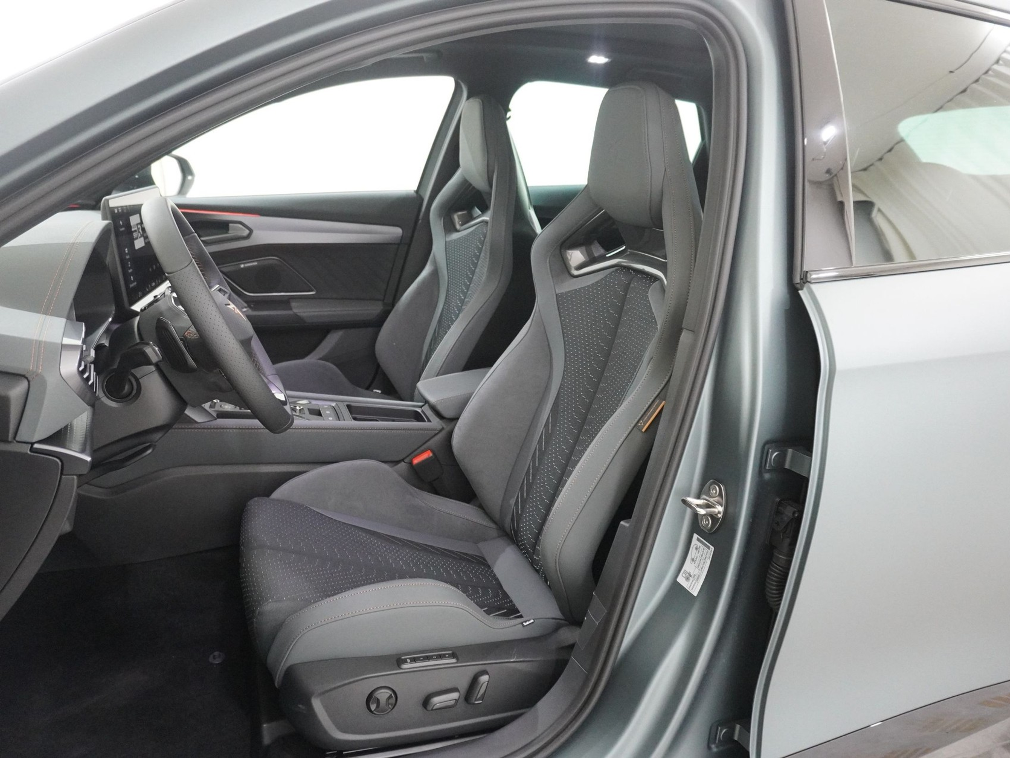 listing desktop thumbnail image 12