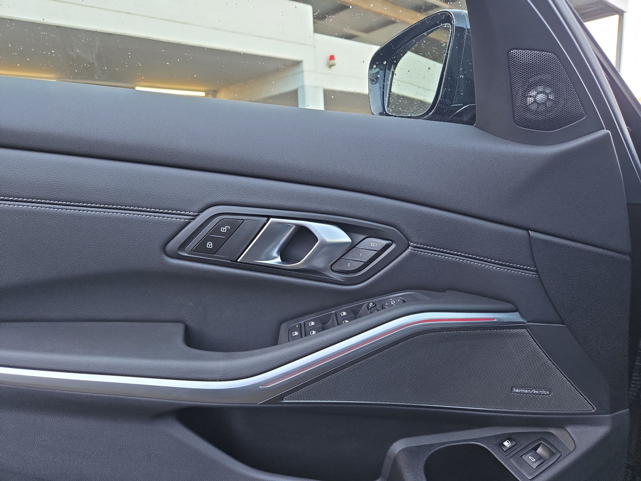 listing desktop thumbnail image 16