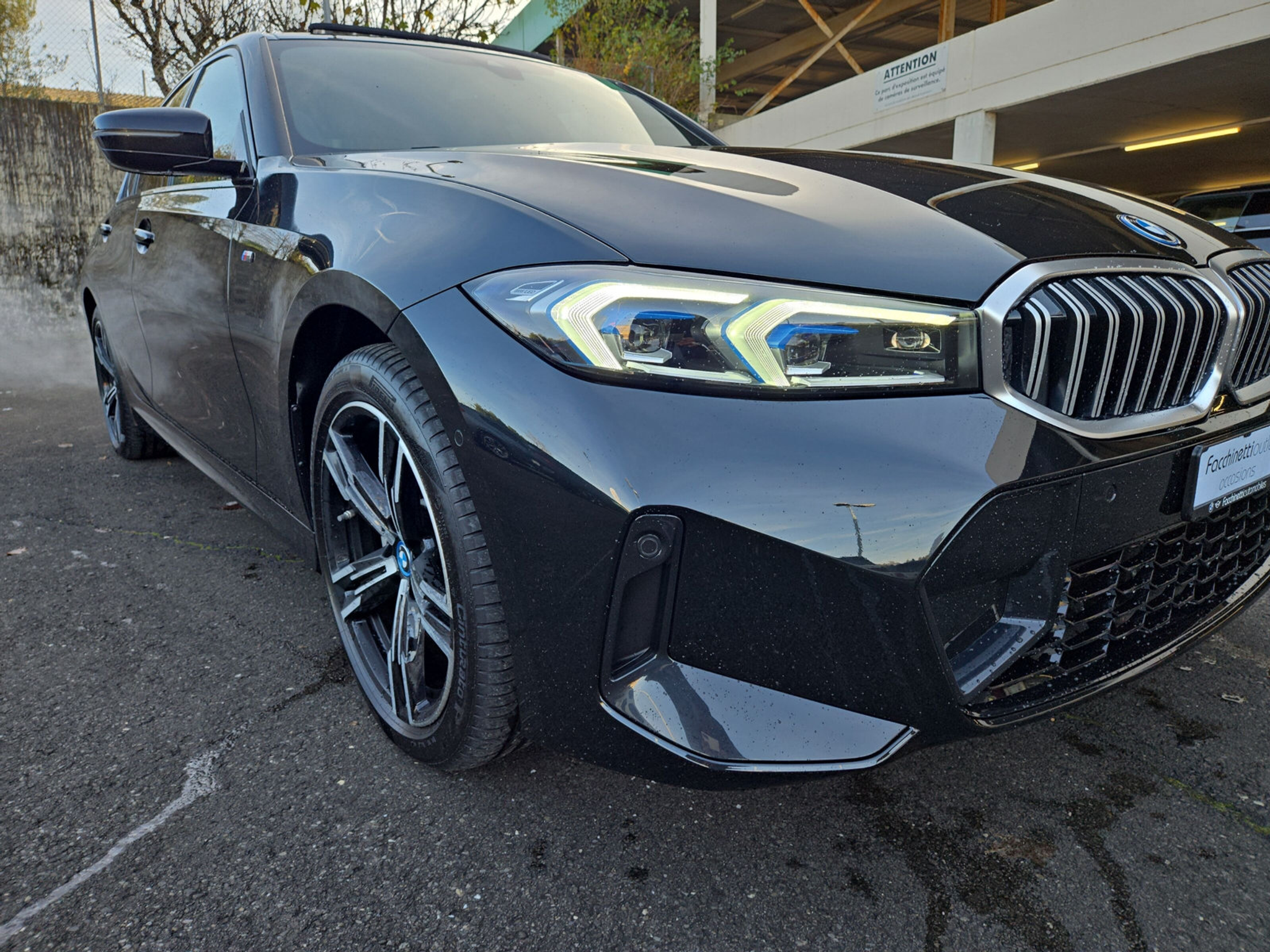 listing desktop thumbnail image 17