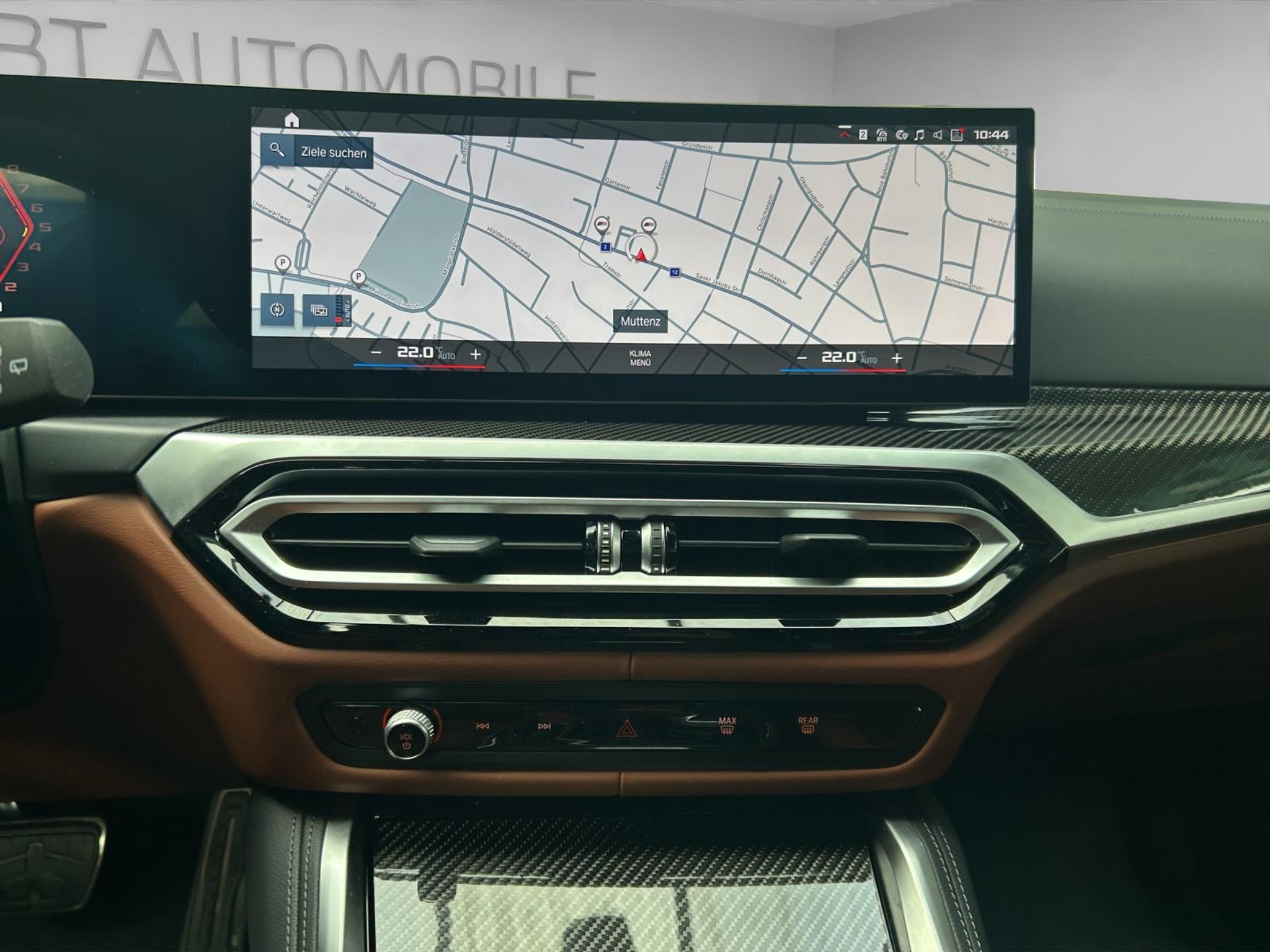 listing desktop thumbnail image 12