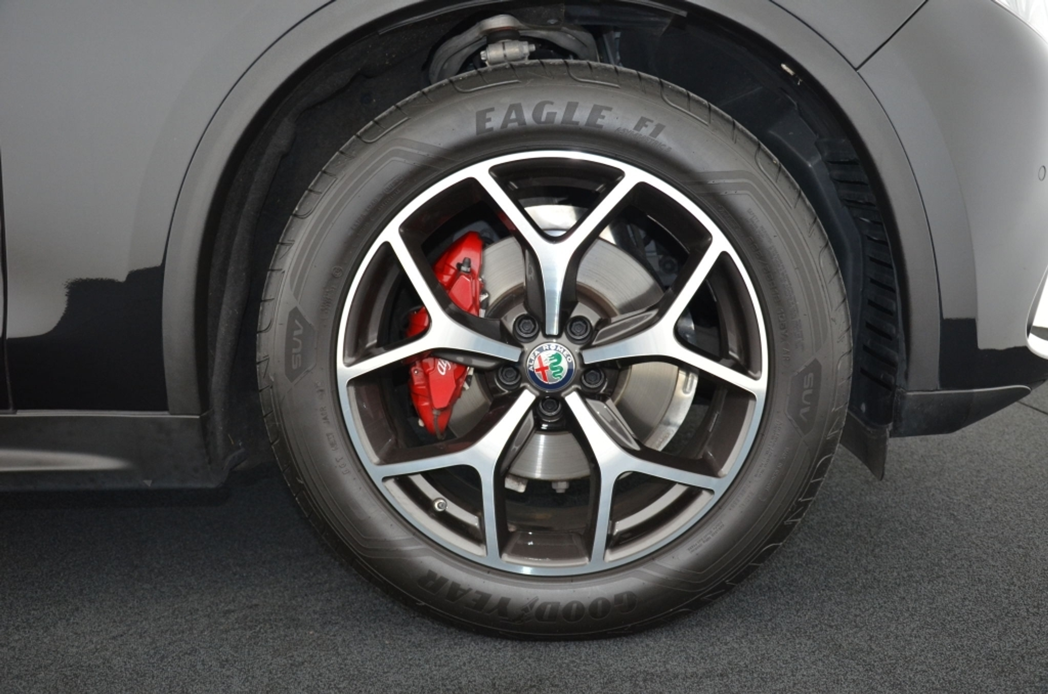 listing desktop thumbnail image 9