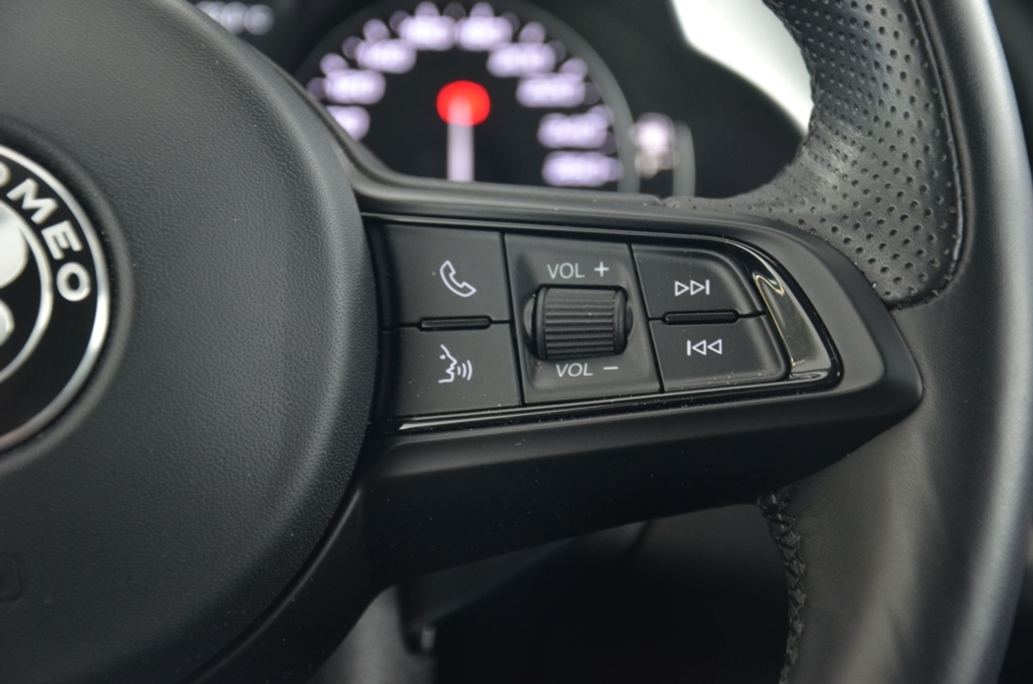 listing desktop thumbnail image 20