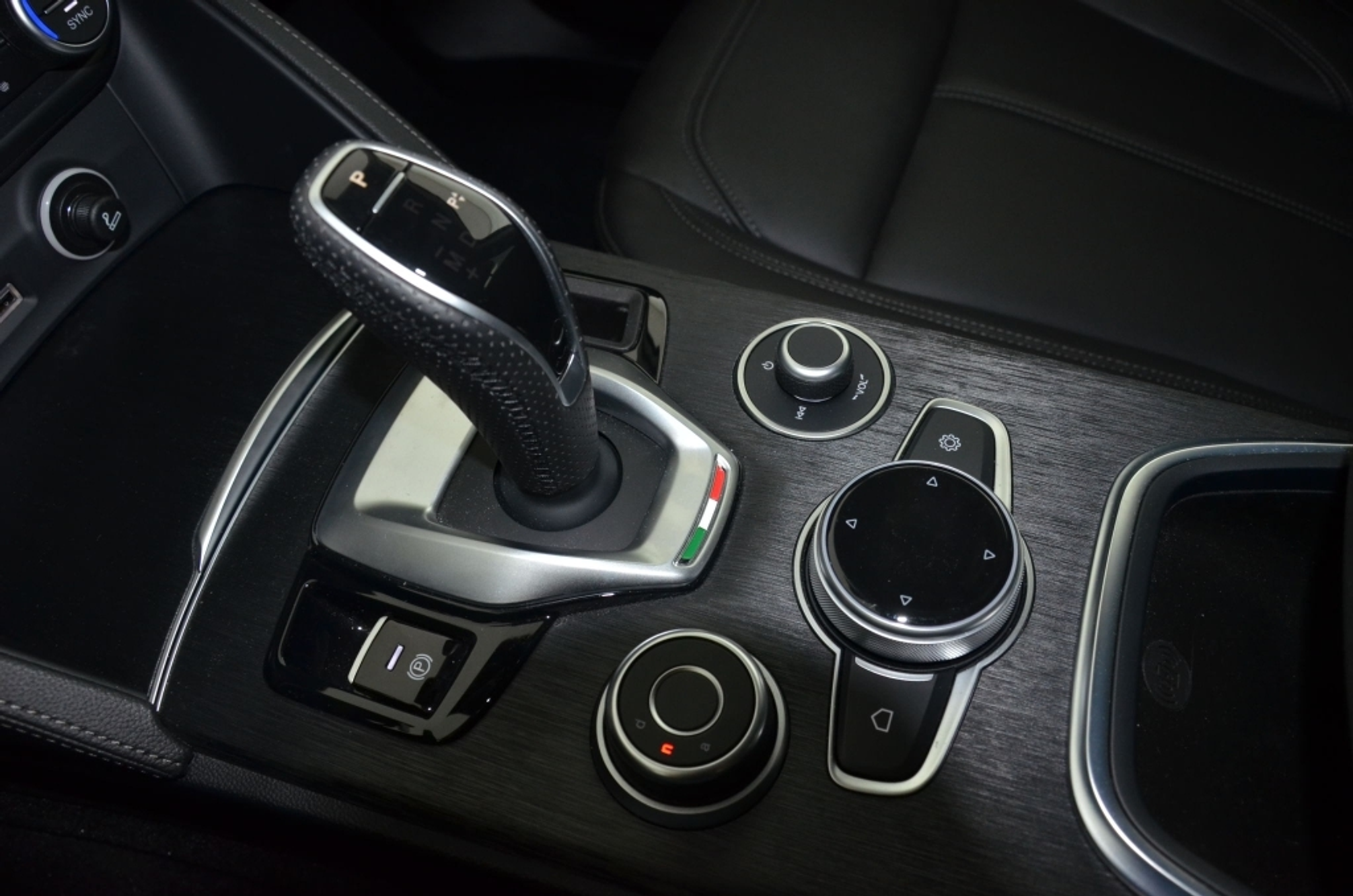 listing desktop thumbnail image 24