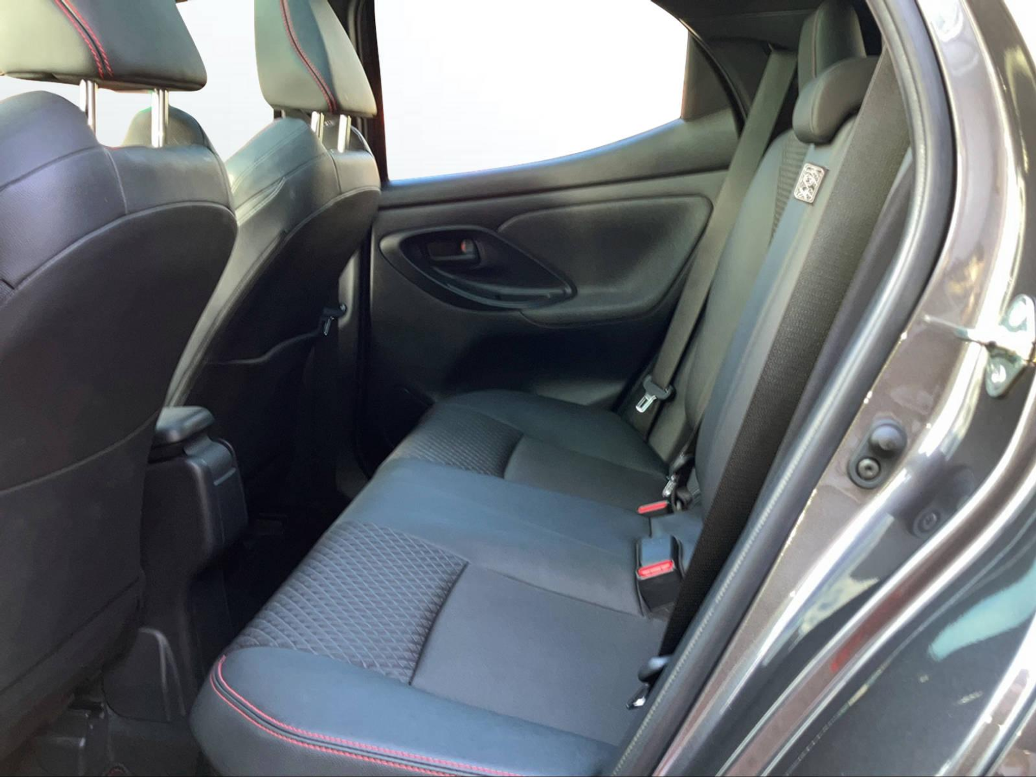 listing desktop thumbnail image 6