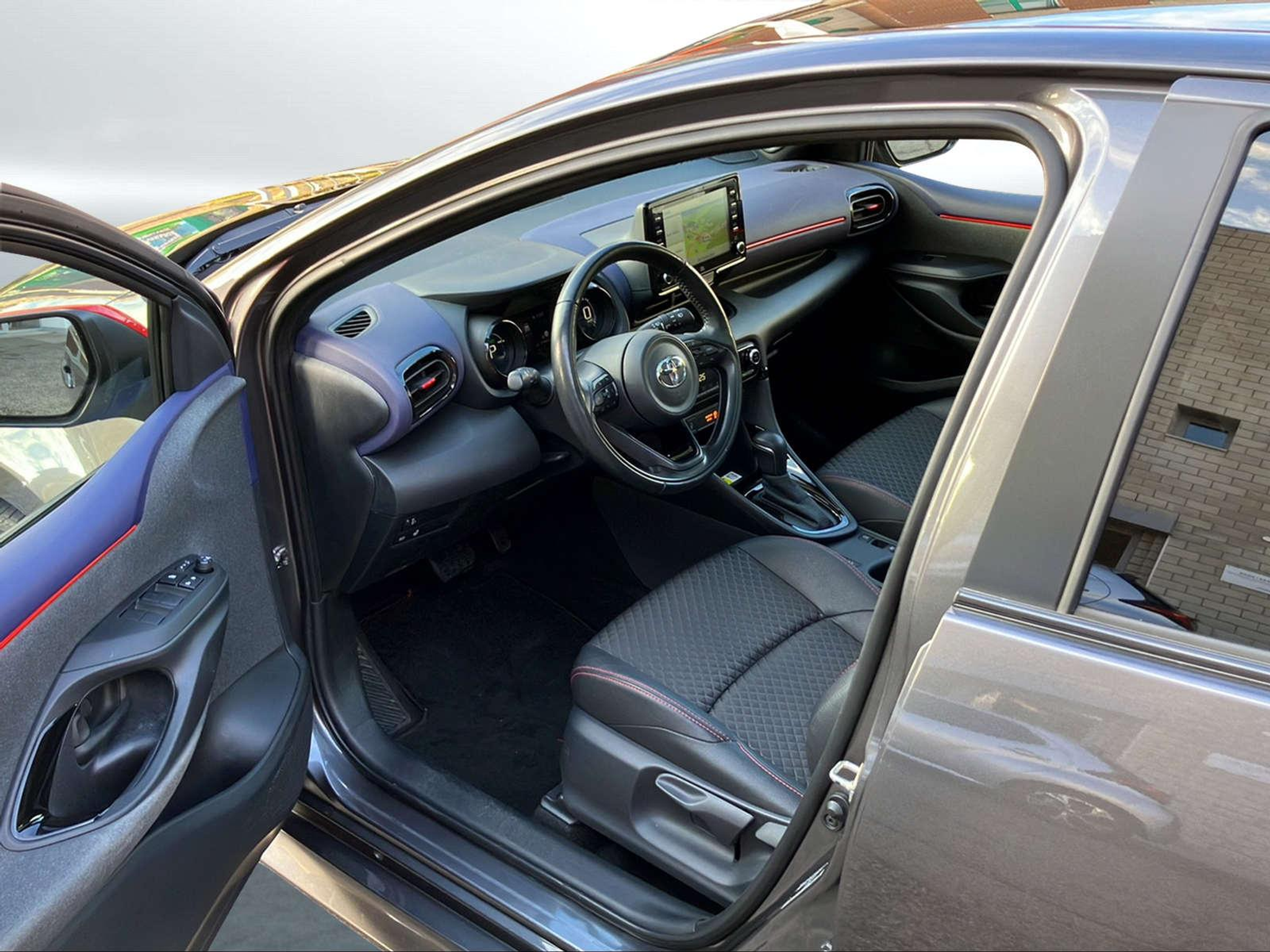 listing desktop thumbnail image 4