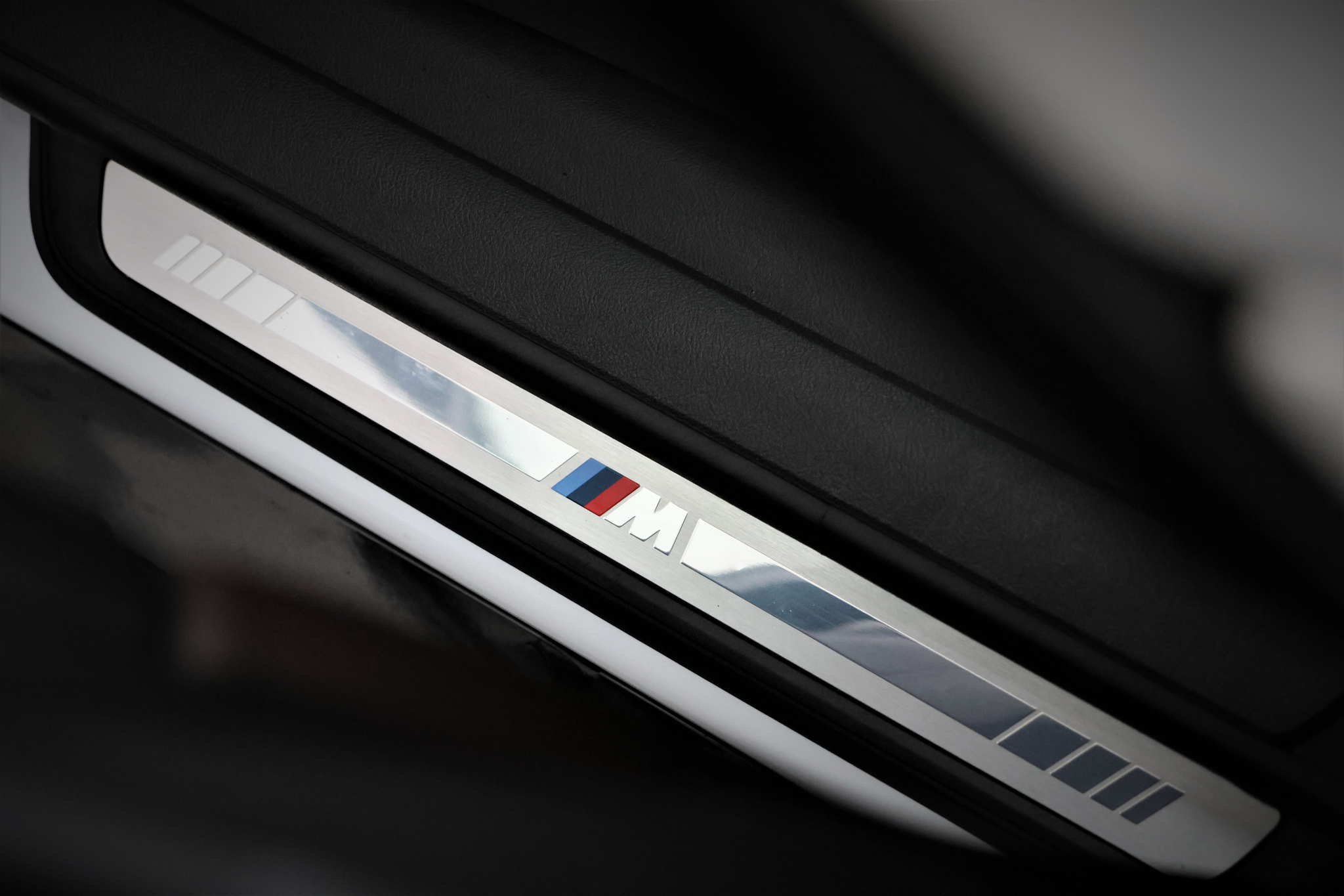 listing desktop thumbnail image 18