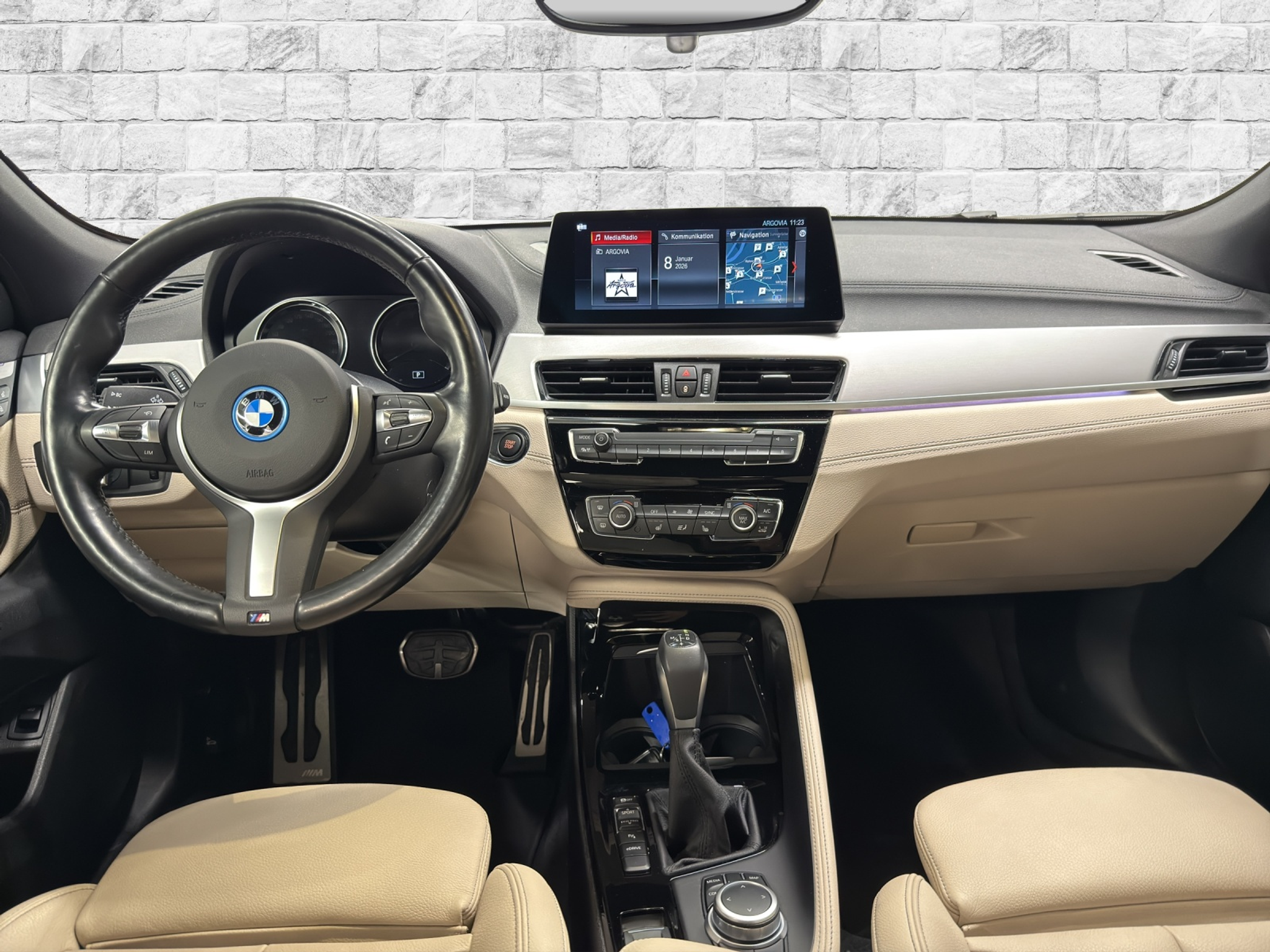 listing desktop thumbnail image 7