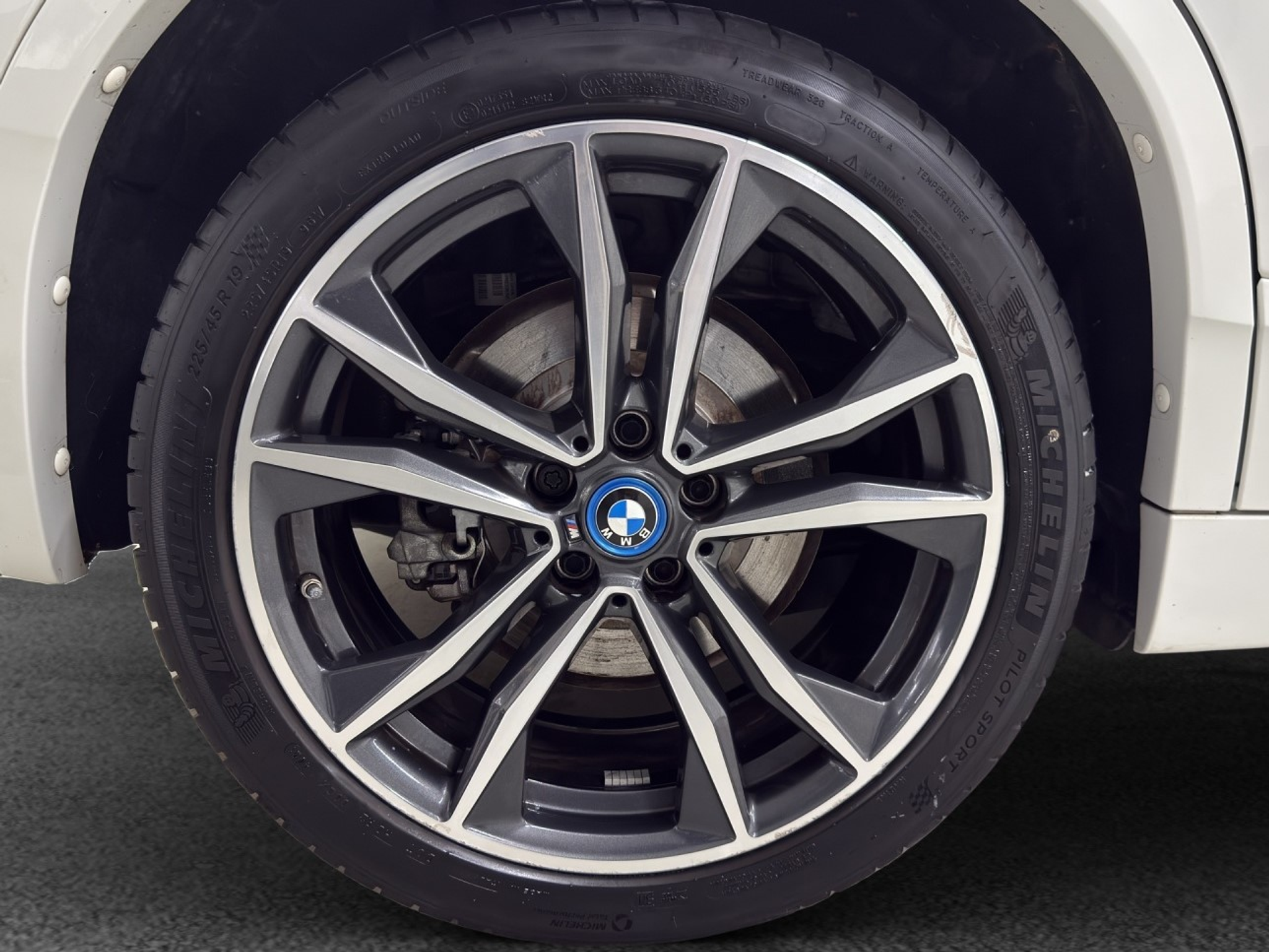 listing desktop thumbnail image 10