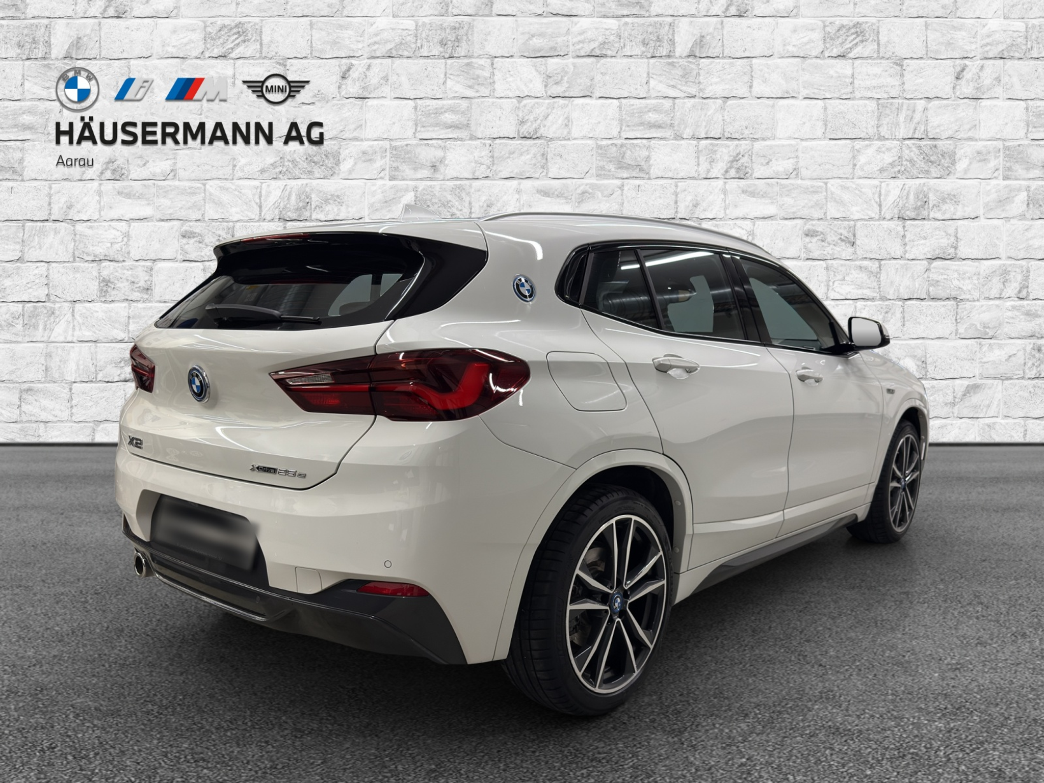 listing desktop thumbnail image 4