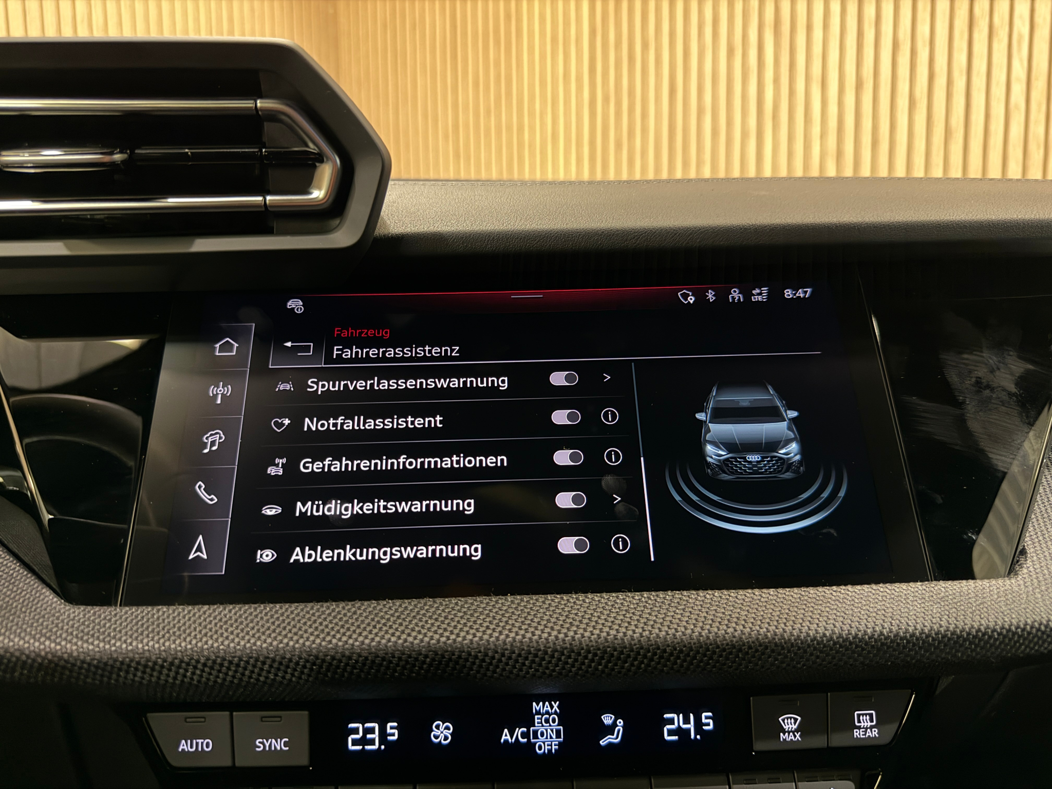 listing desktop thumbnail image 18