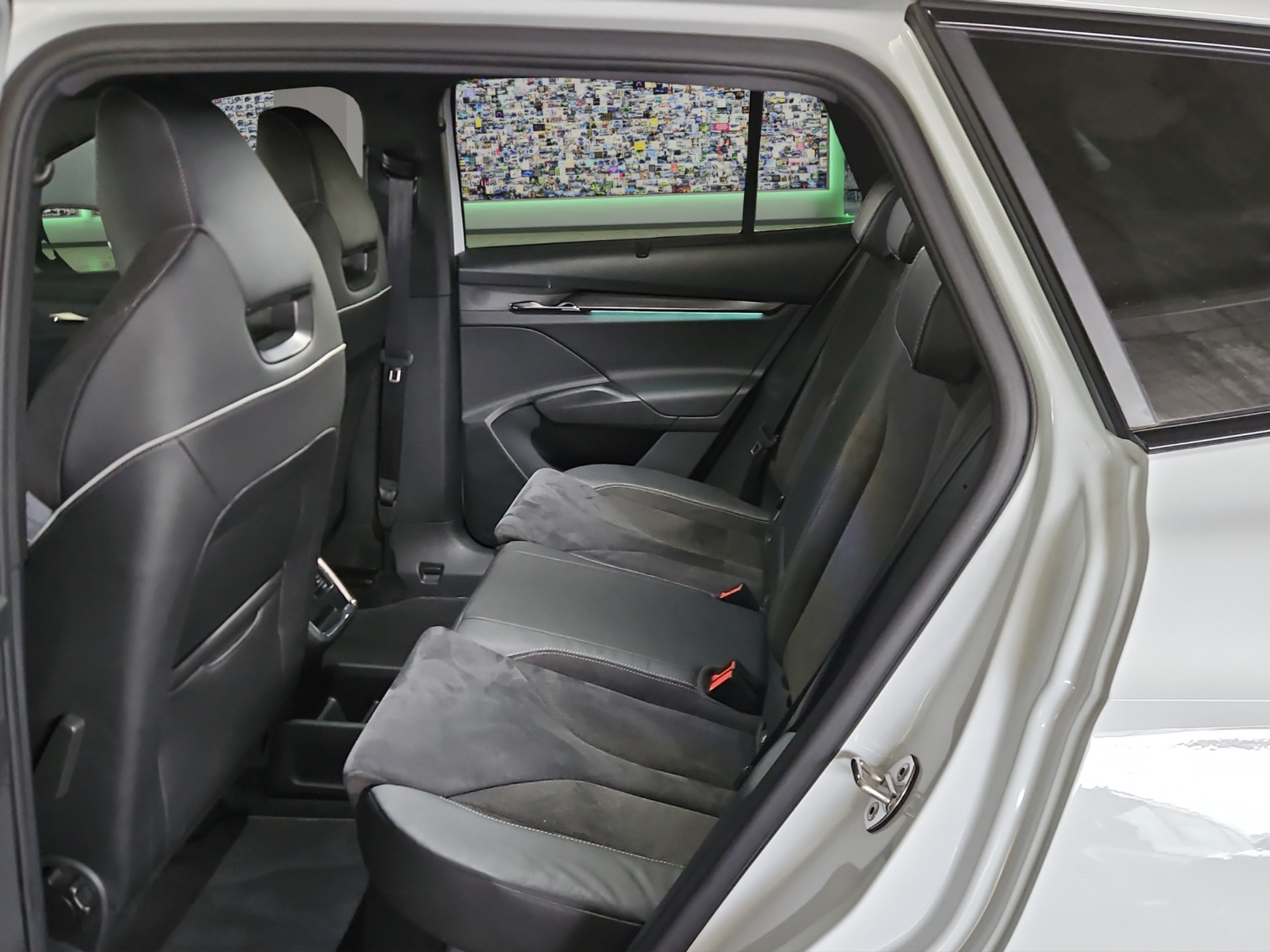 listing desktop thumbnail image 9