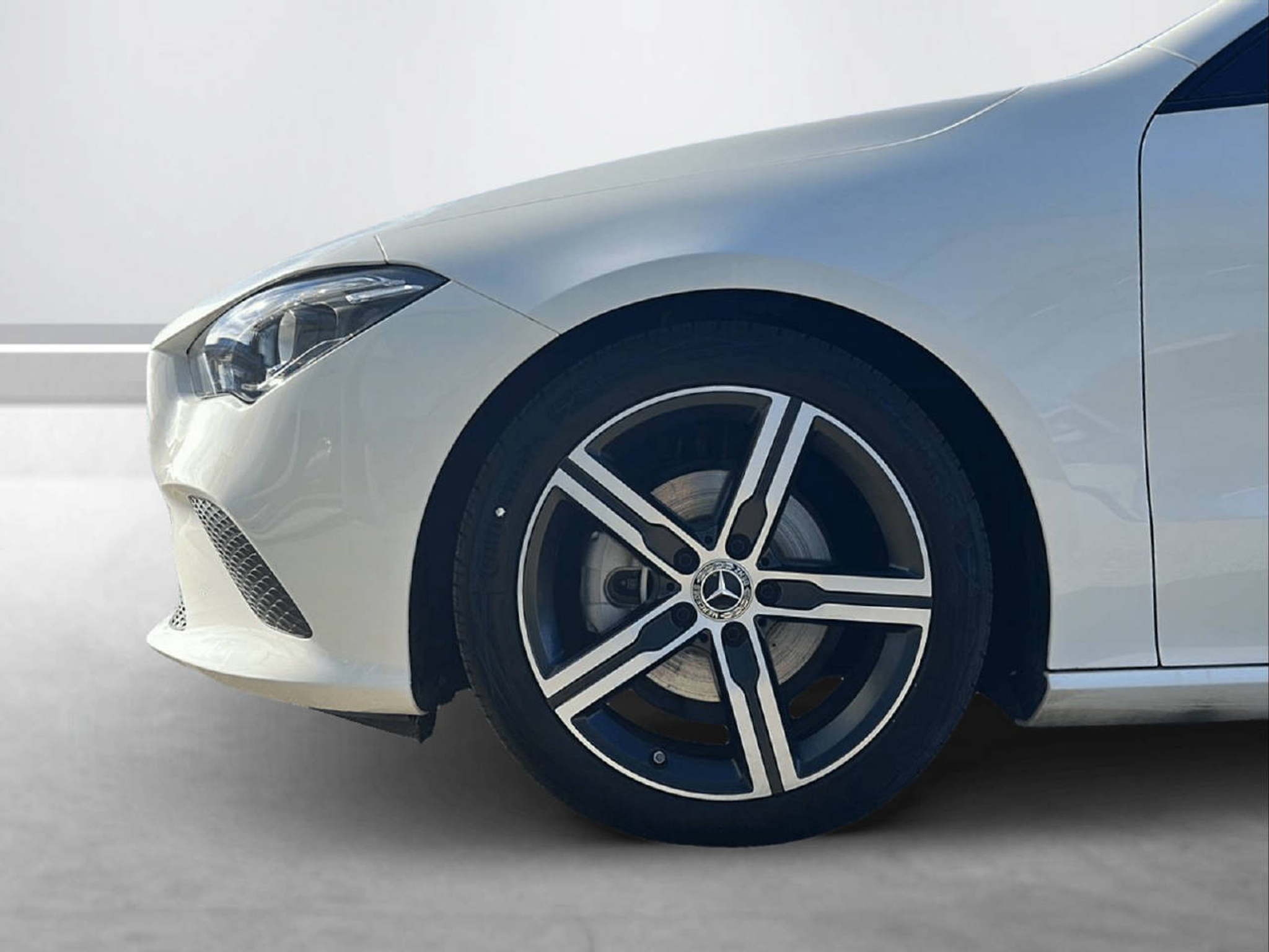 listing desktop thumbnail image 2