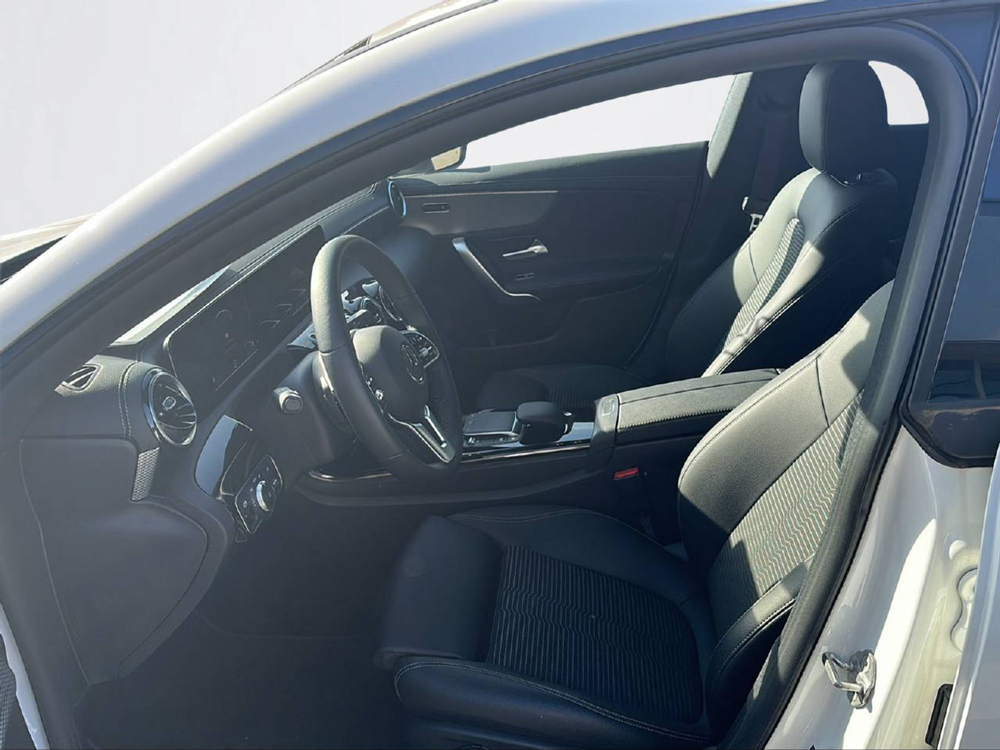 listing desktop thumbnail image 9