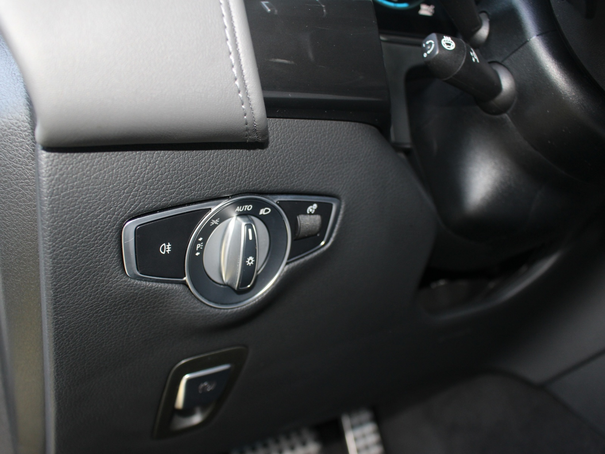 listing desktop thumbnail image 11