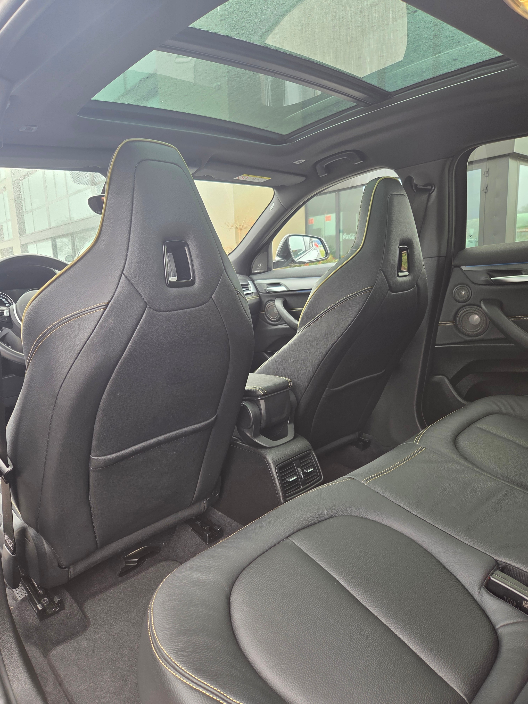 listing desktop thumbnail image 10