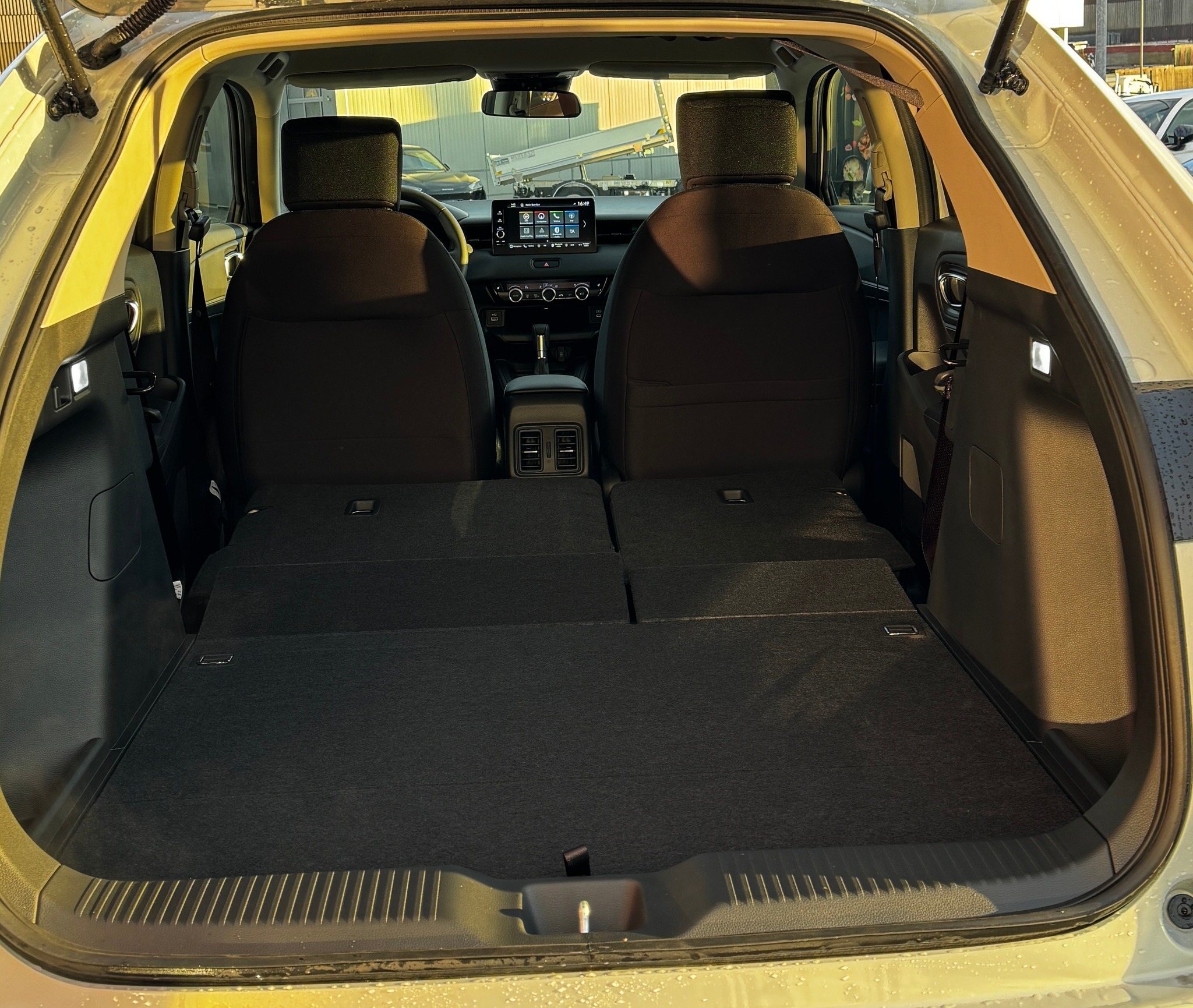 listing desktop thumbnail image 7