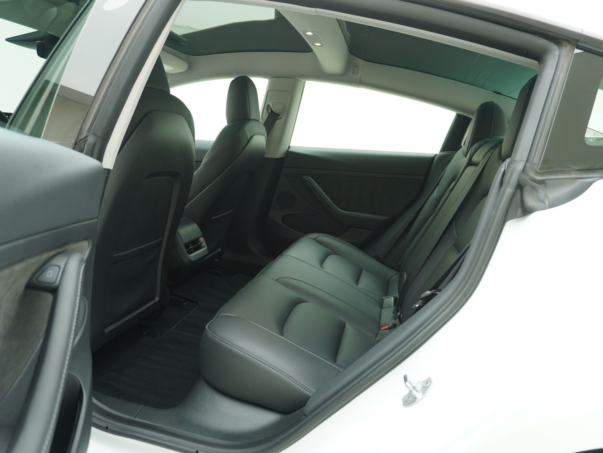 listing desktop thumbnail image 12