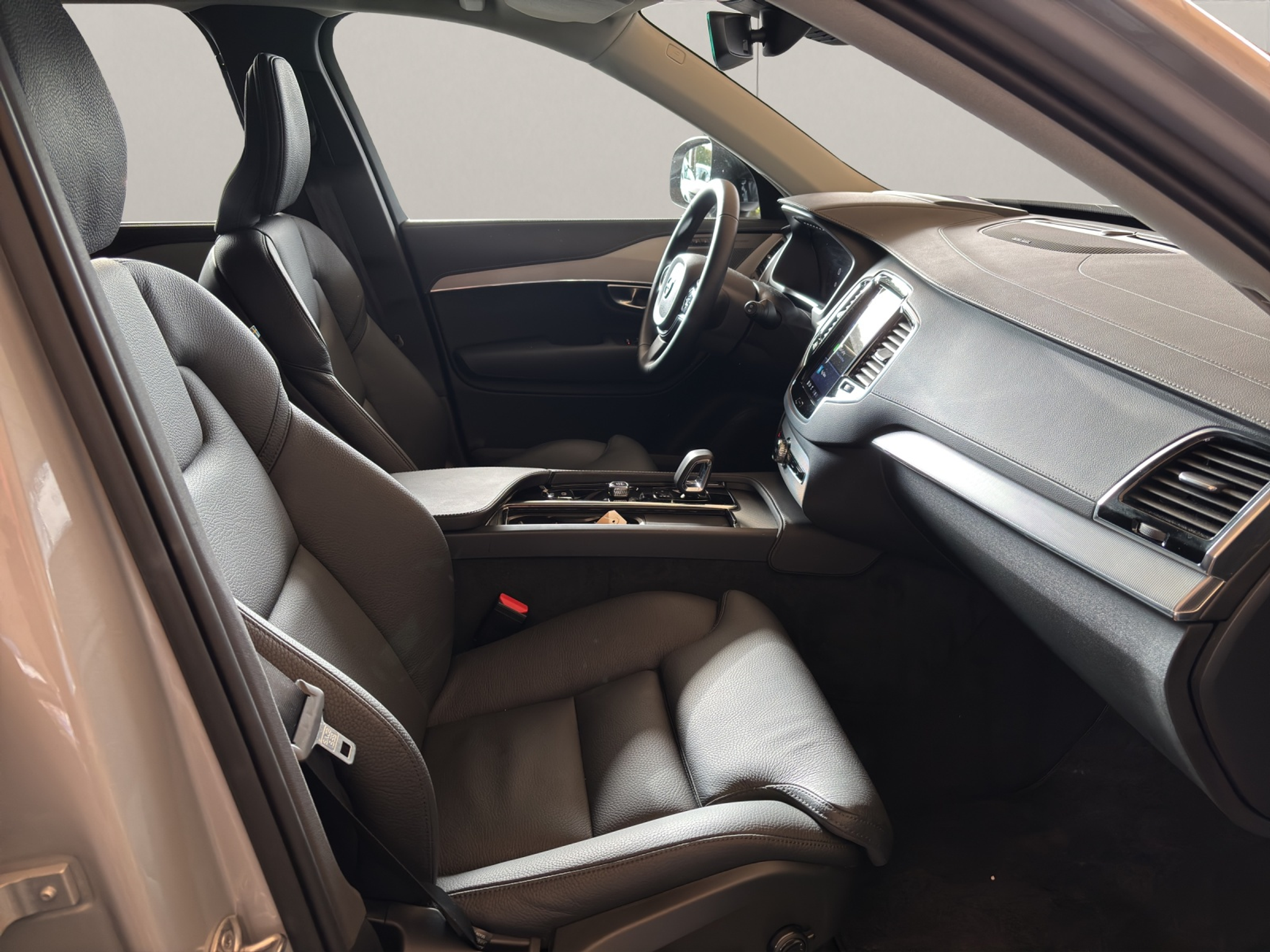 listing desktop thumbnail image 12