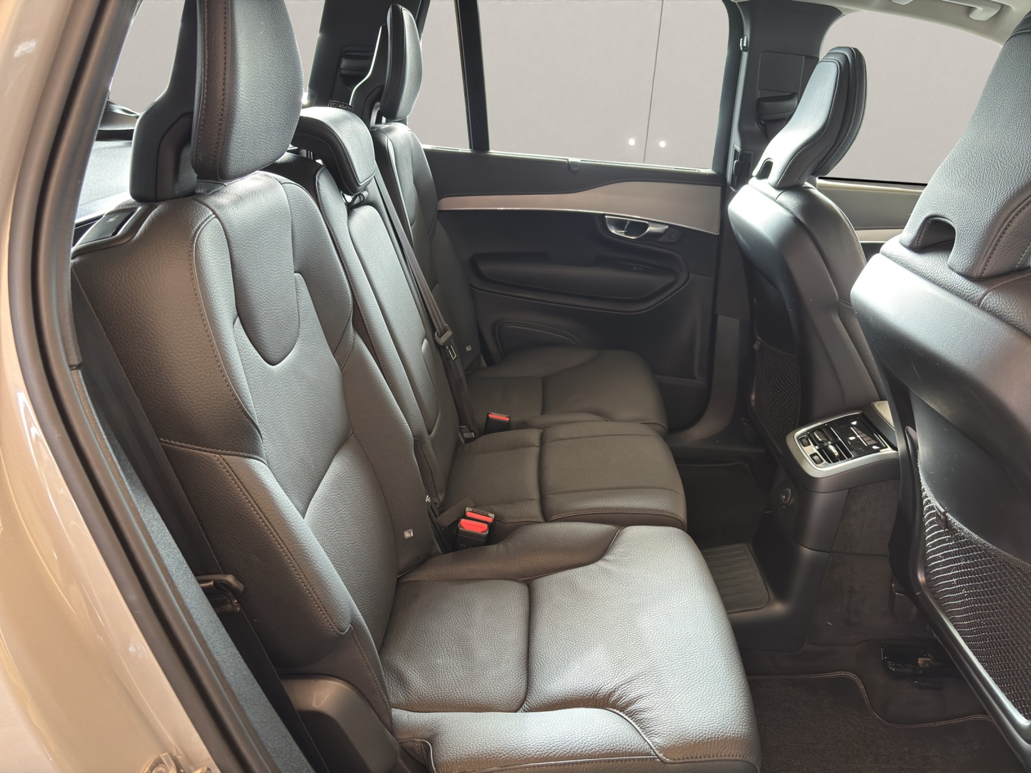 listing desktop thumbnail image 10