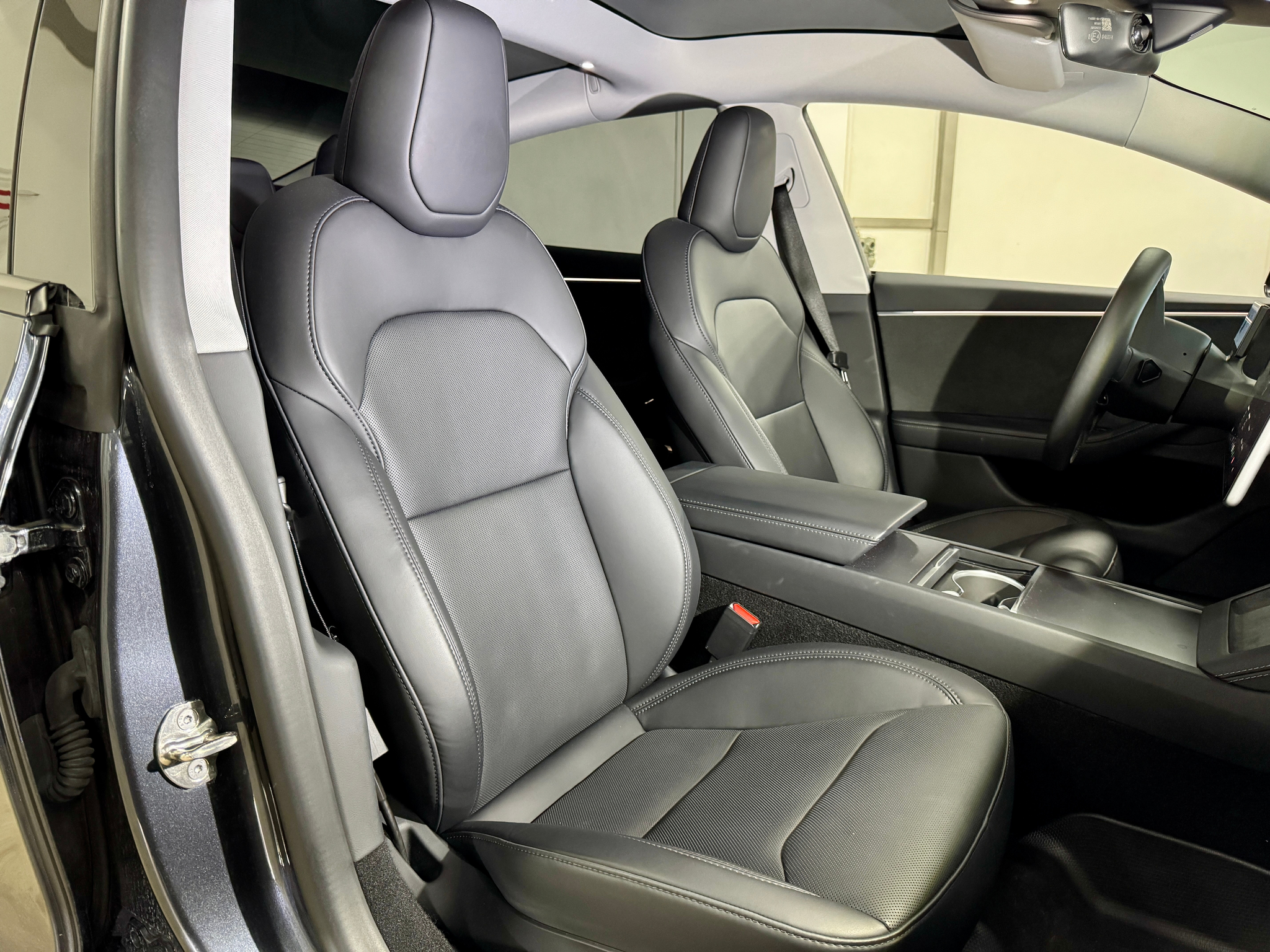 listing desktop thumbnail image 5