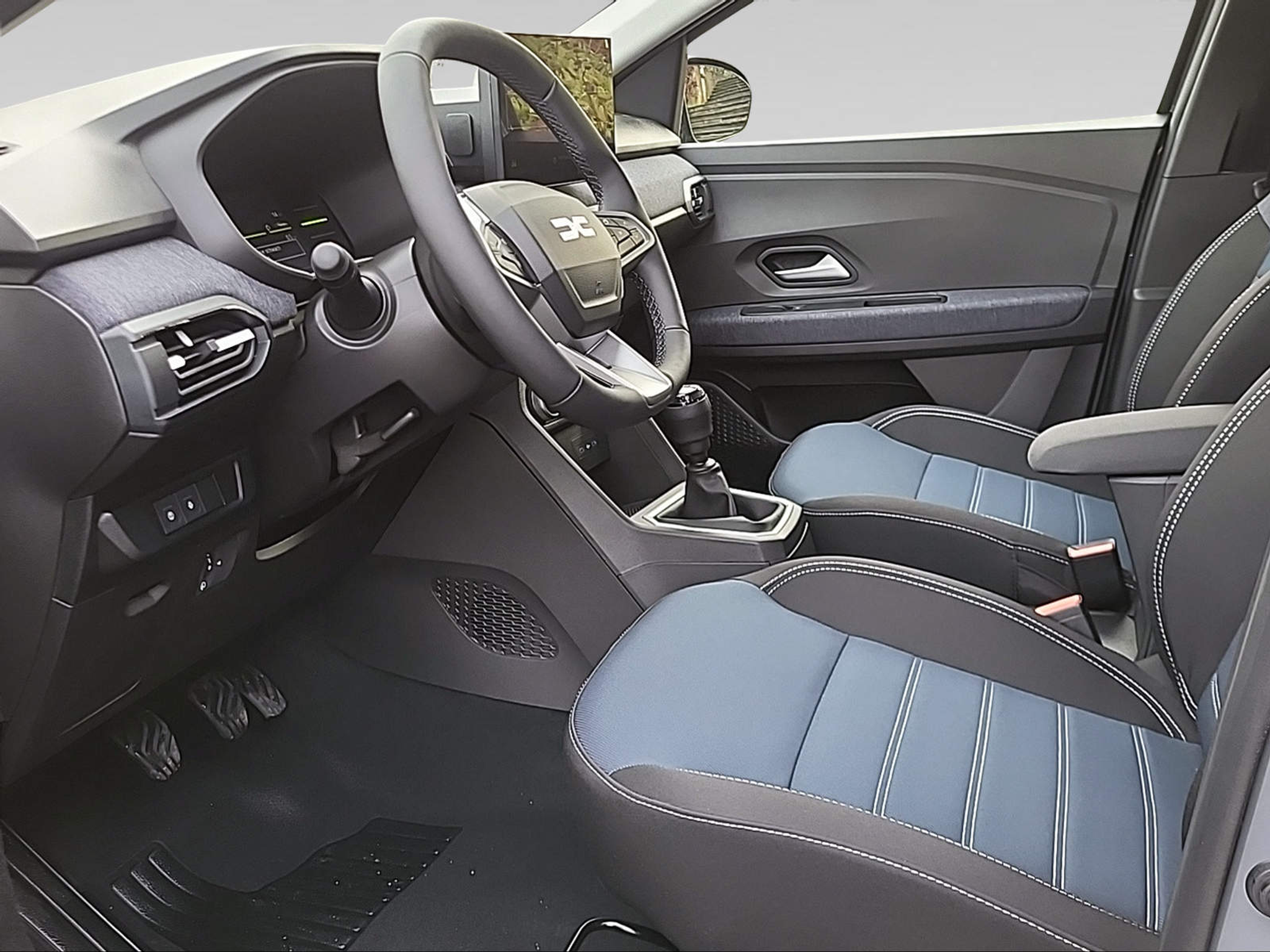 listing desktop thumbnail image 3