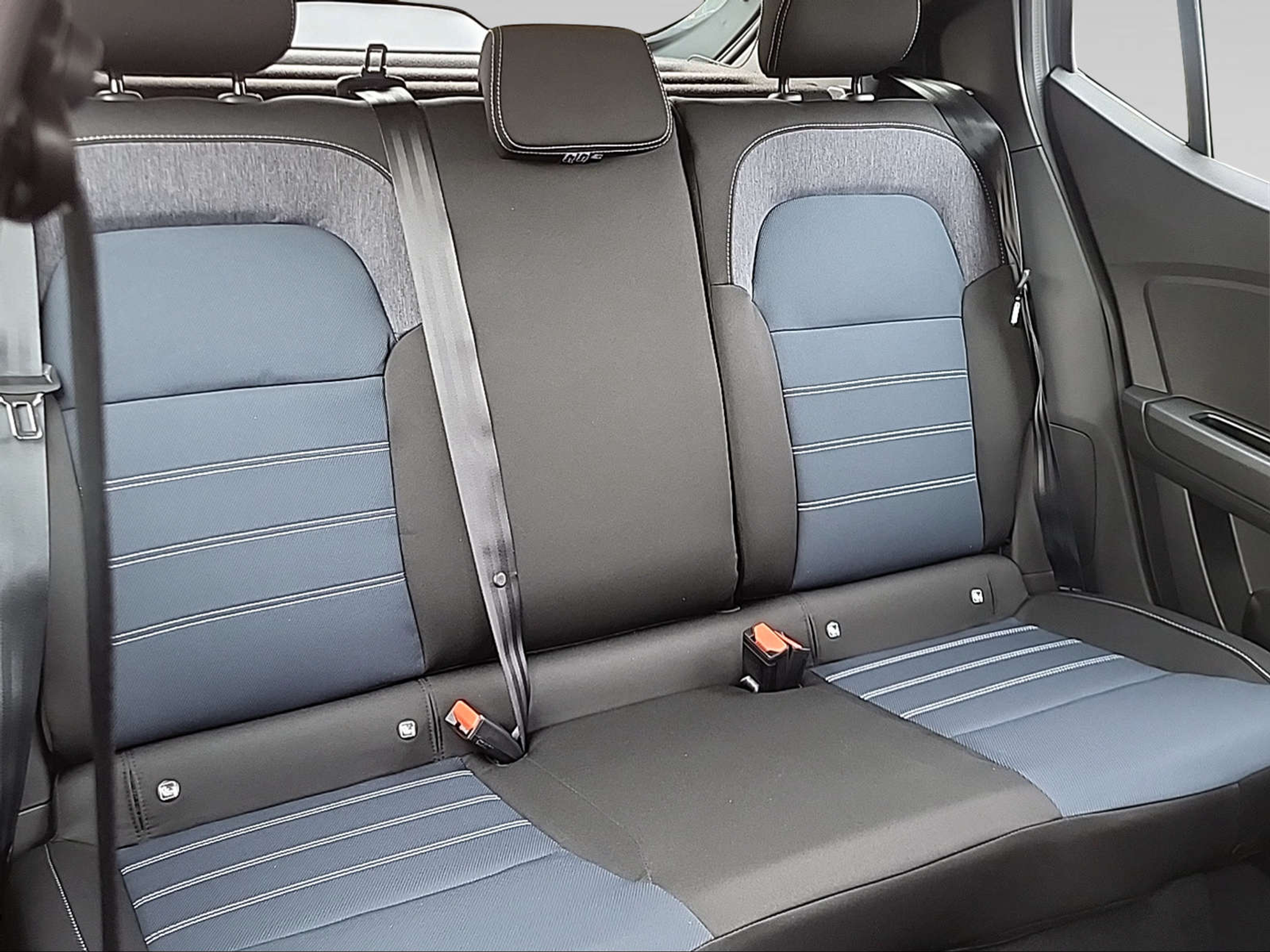 listing desktop thumbnail image 6