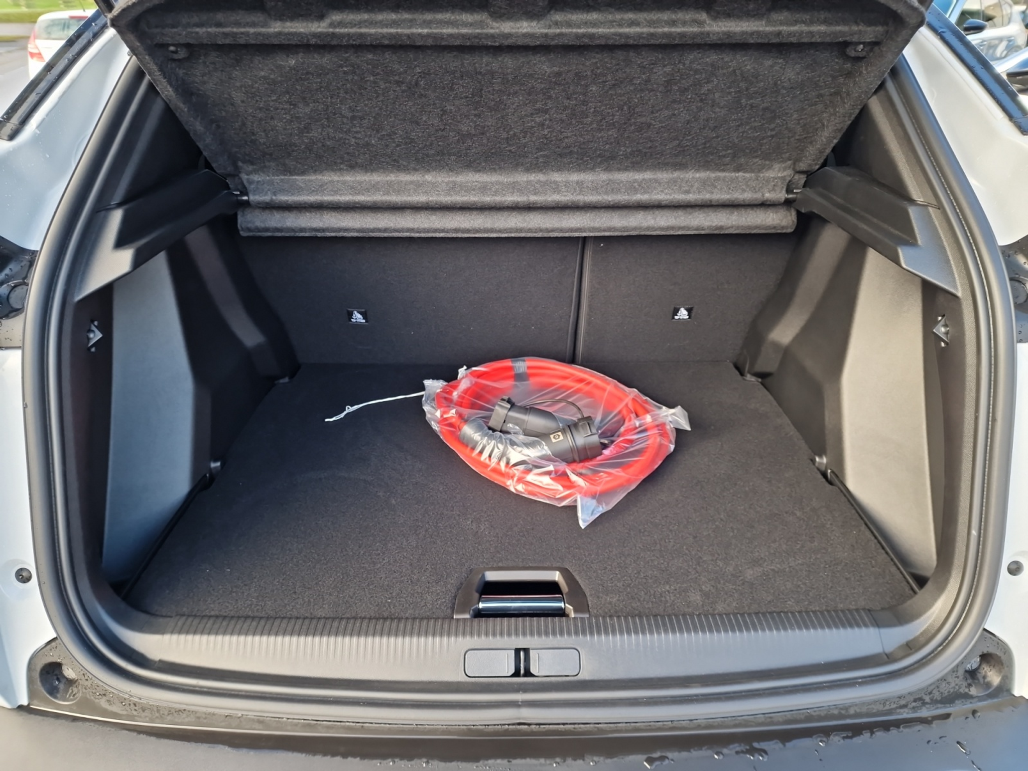 listing desktop thumbnail image 15