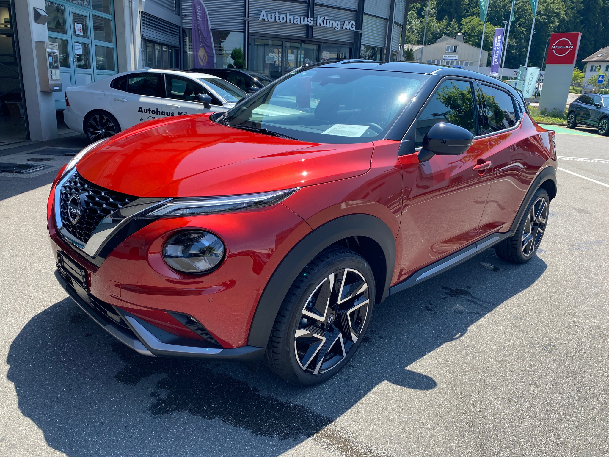 listing desktop thumbnail image 1