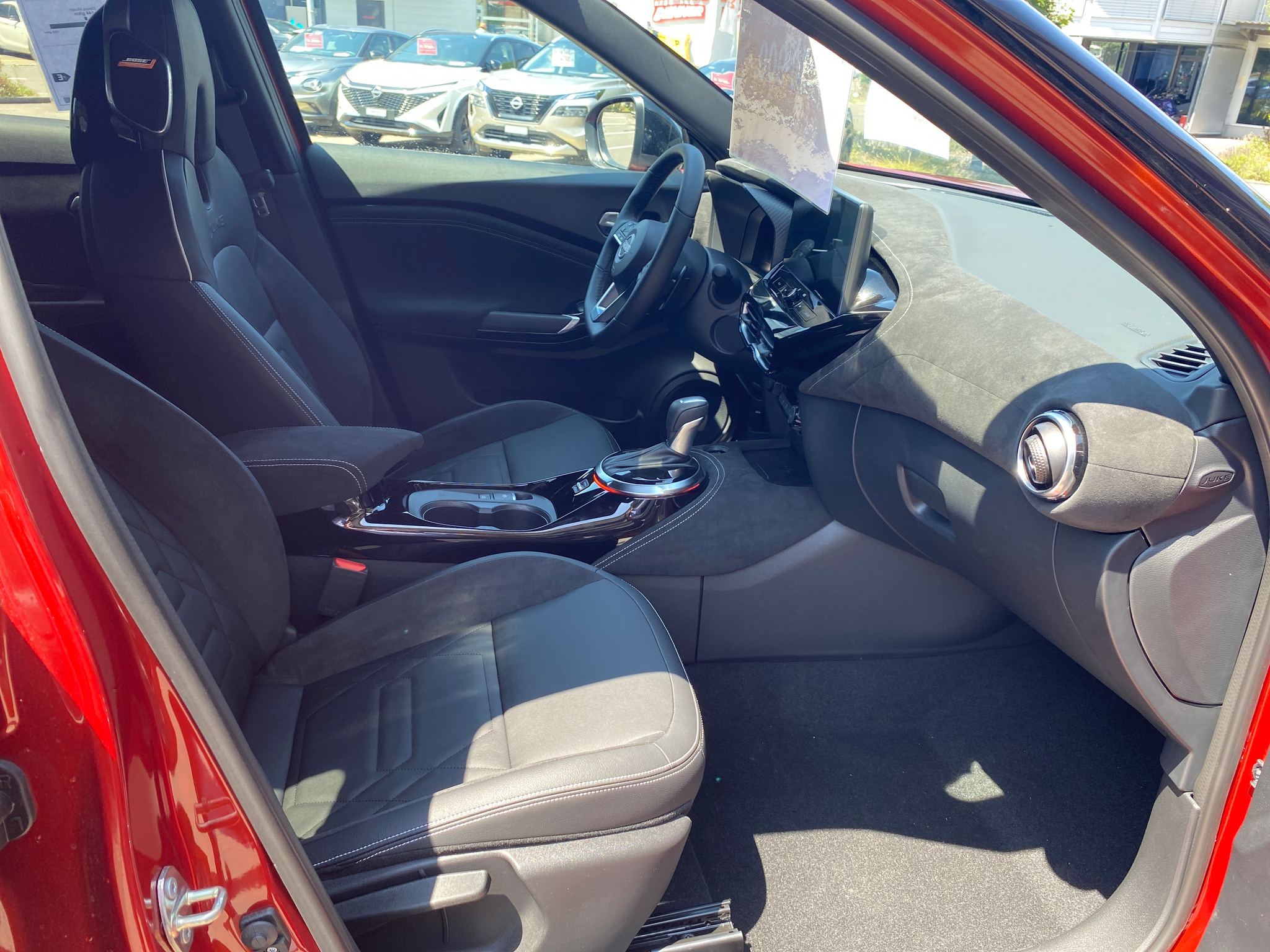 listing desktop thumbnail image 14