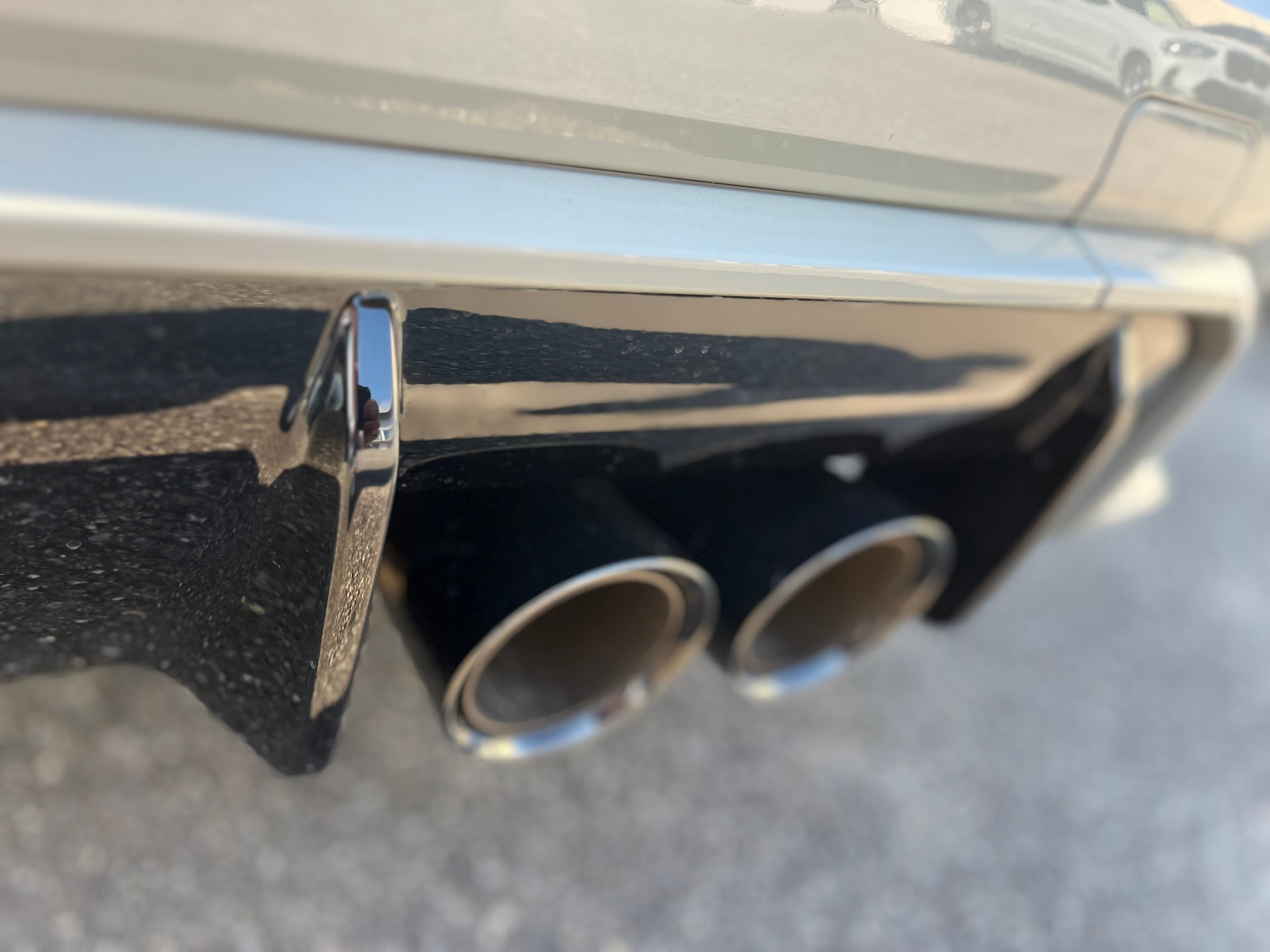 listing desktop thumbnail image 15