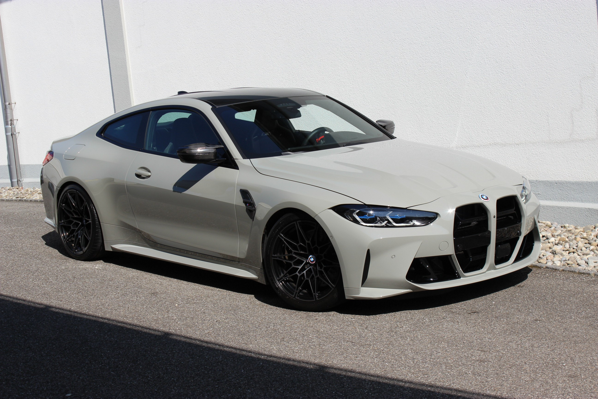 listing desktop thumbnail image 4