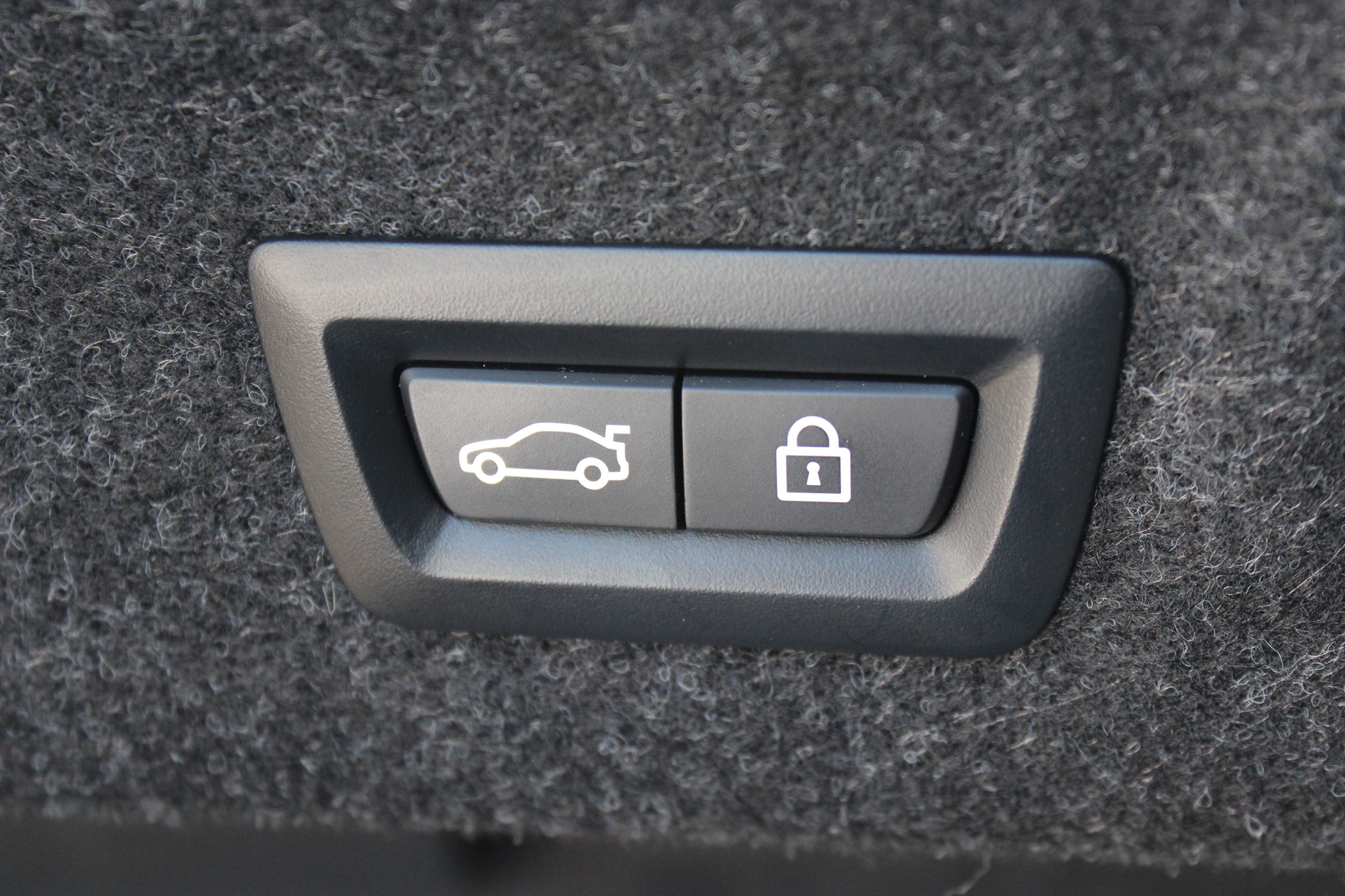 listing desktop thumbnail image 11