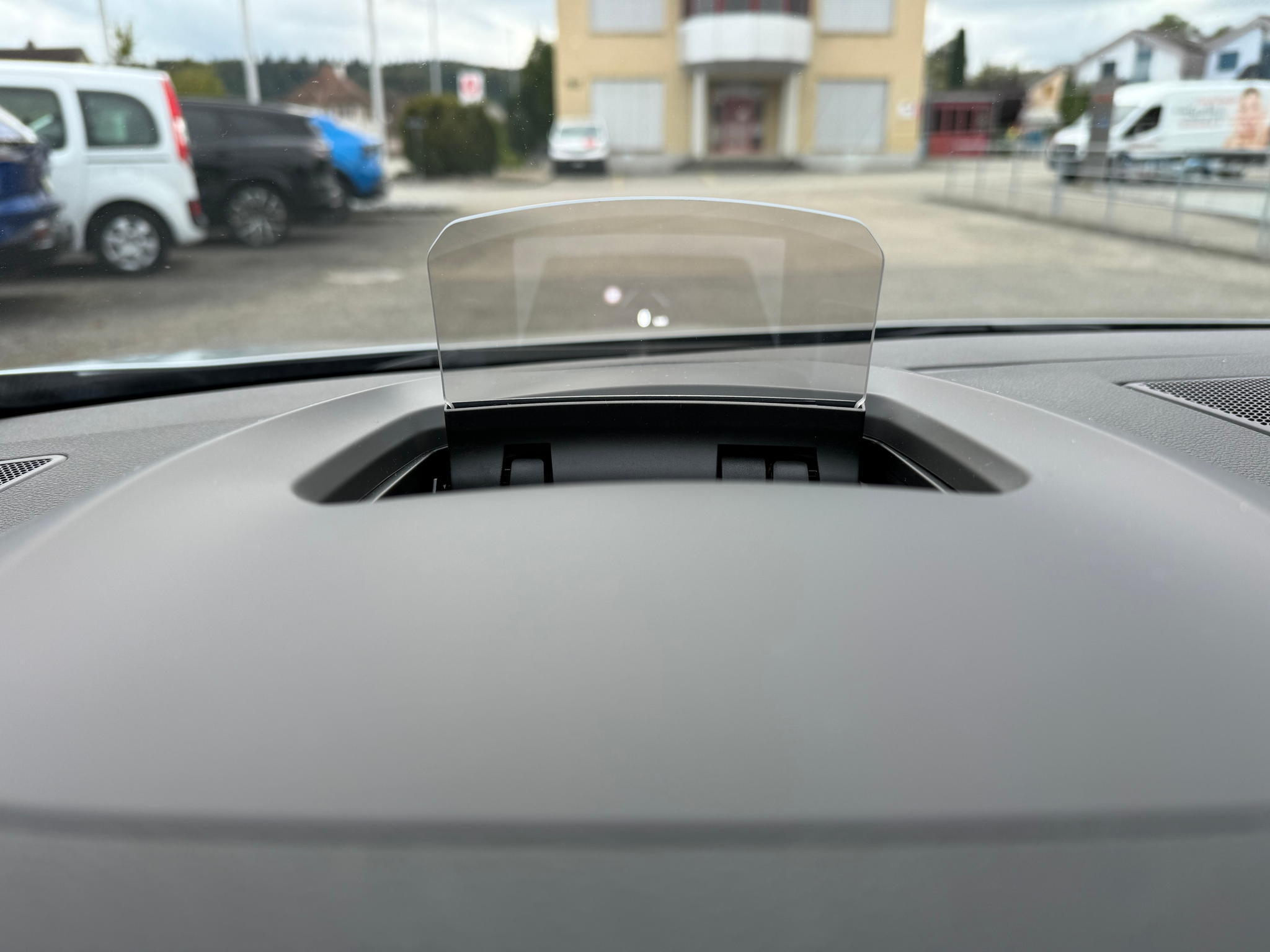 listing desktop thumbnail image 17