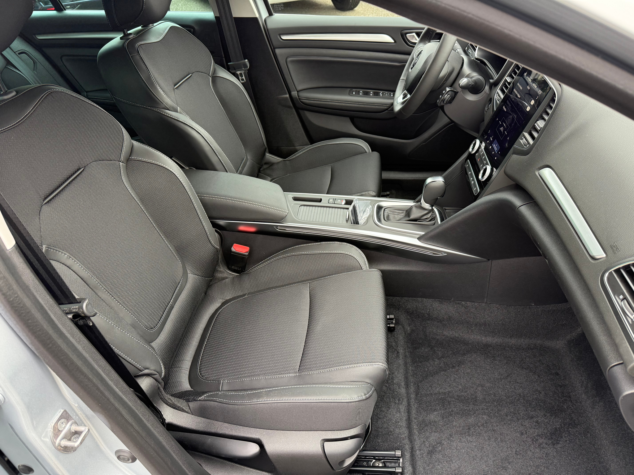 listing desktop thumbnail image 10