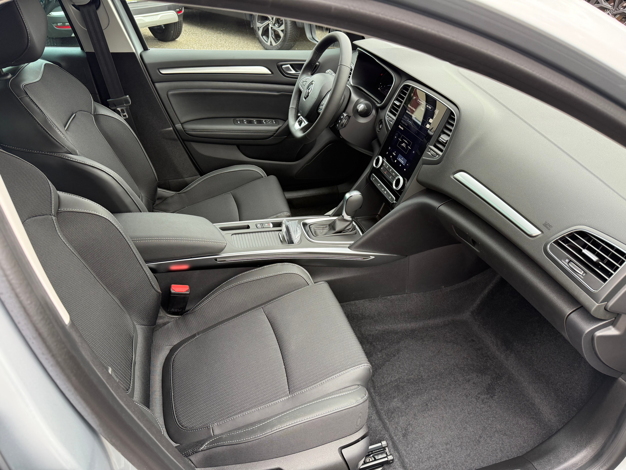 listing desktop thumbnail image 9