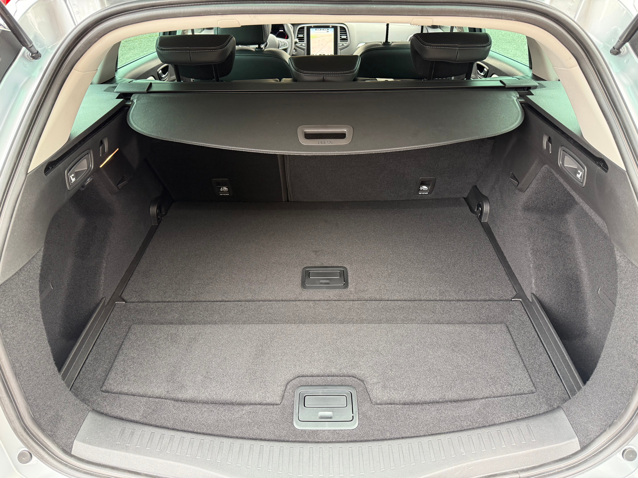 listing desktop thumbnail image 12