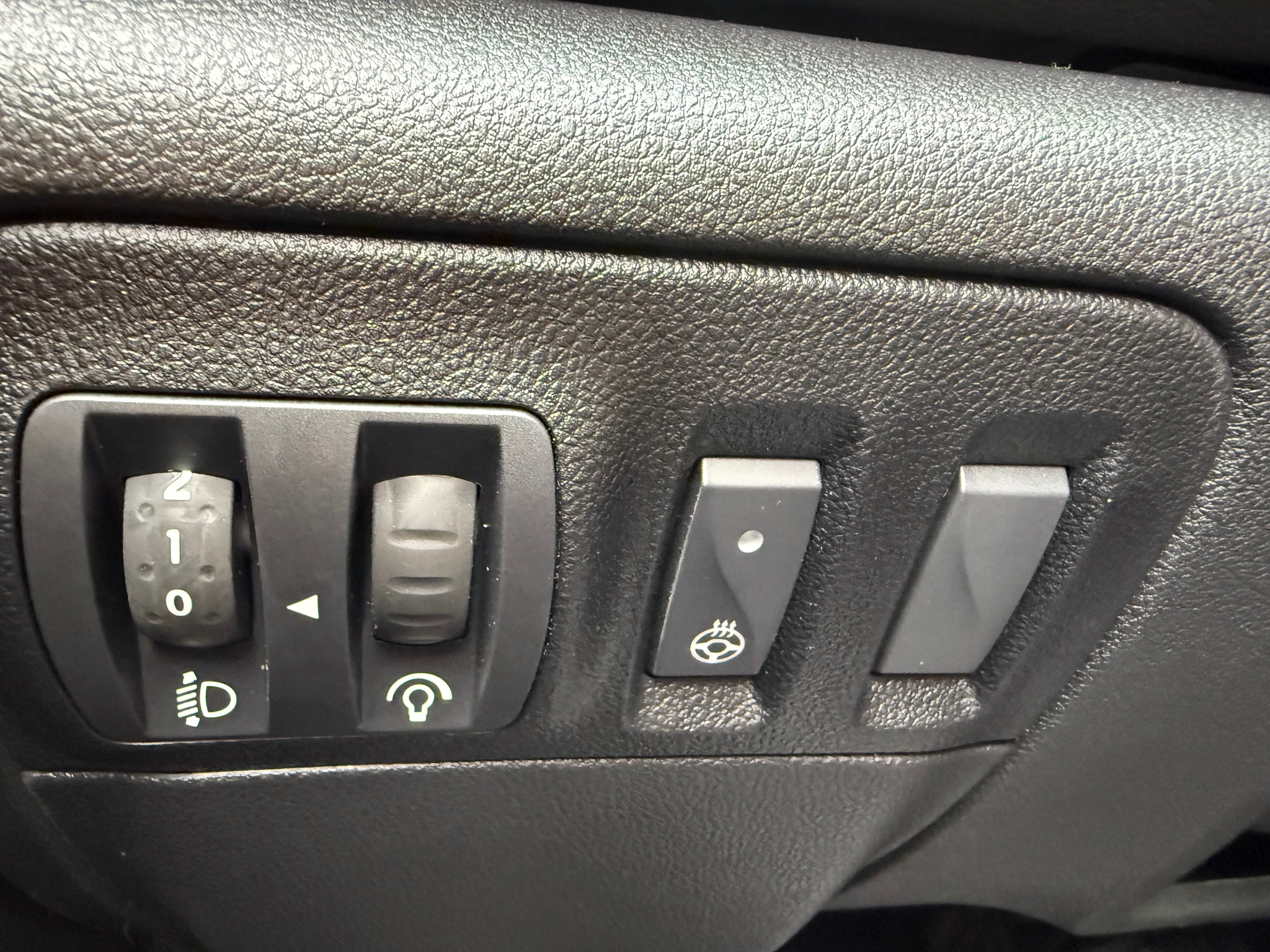 listing desktop thumbnail image 18