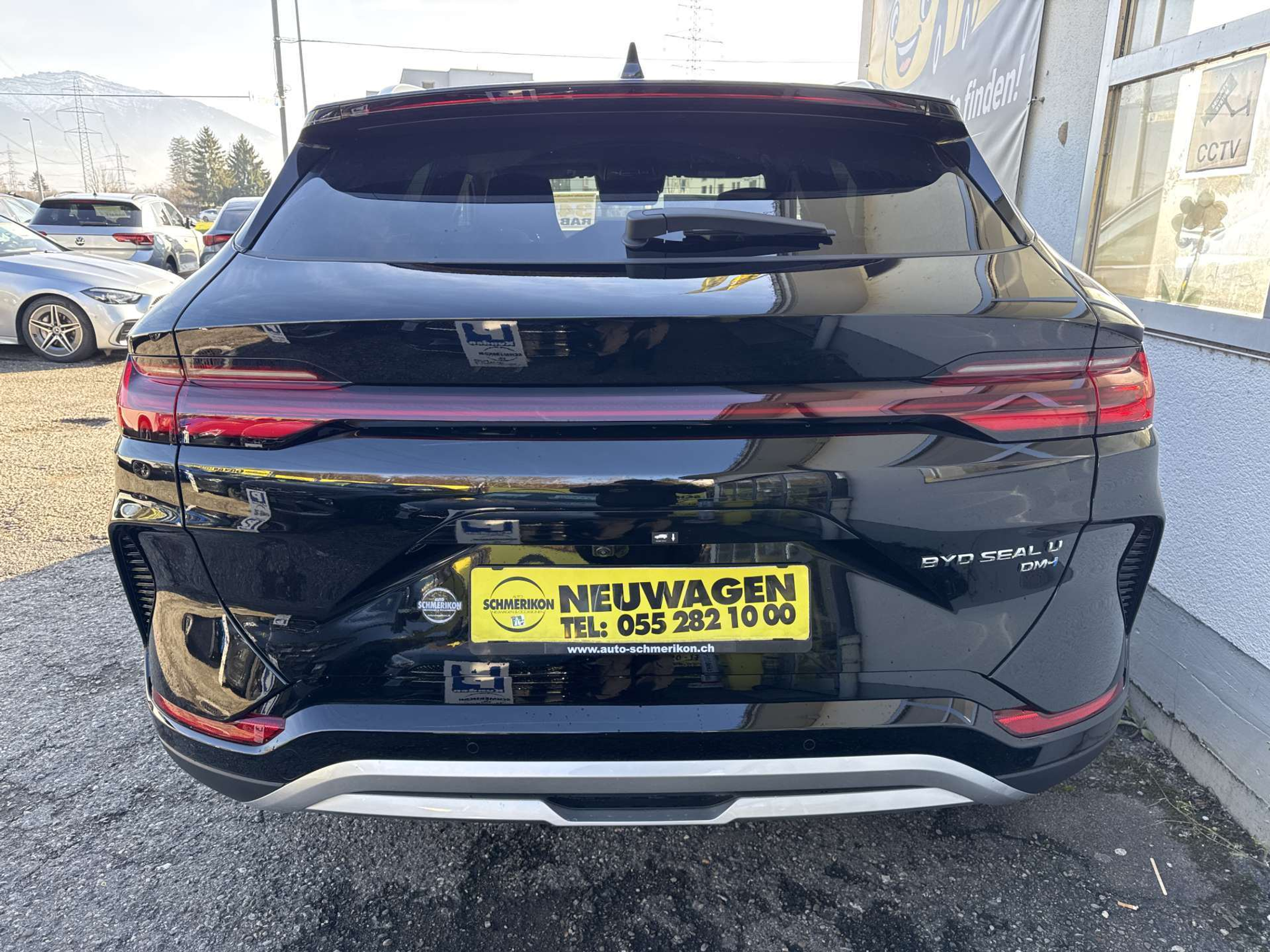 listing desktop thumbnail image 3