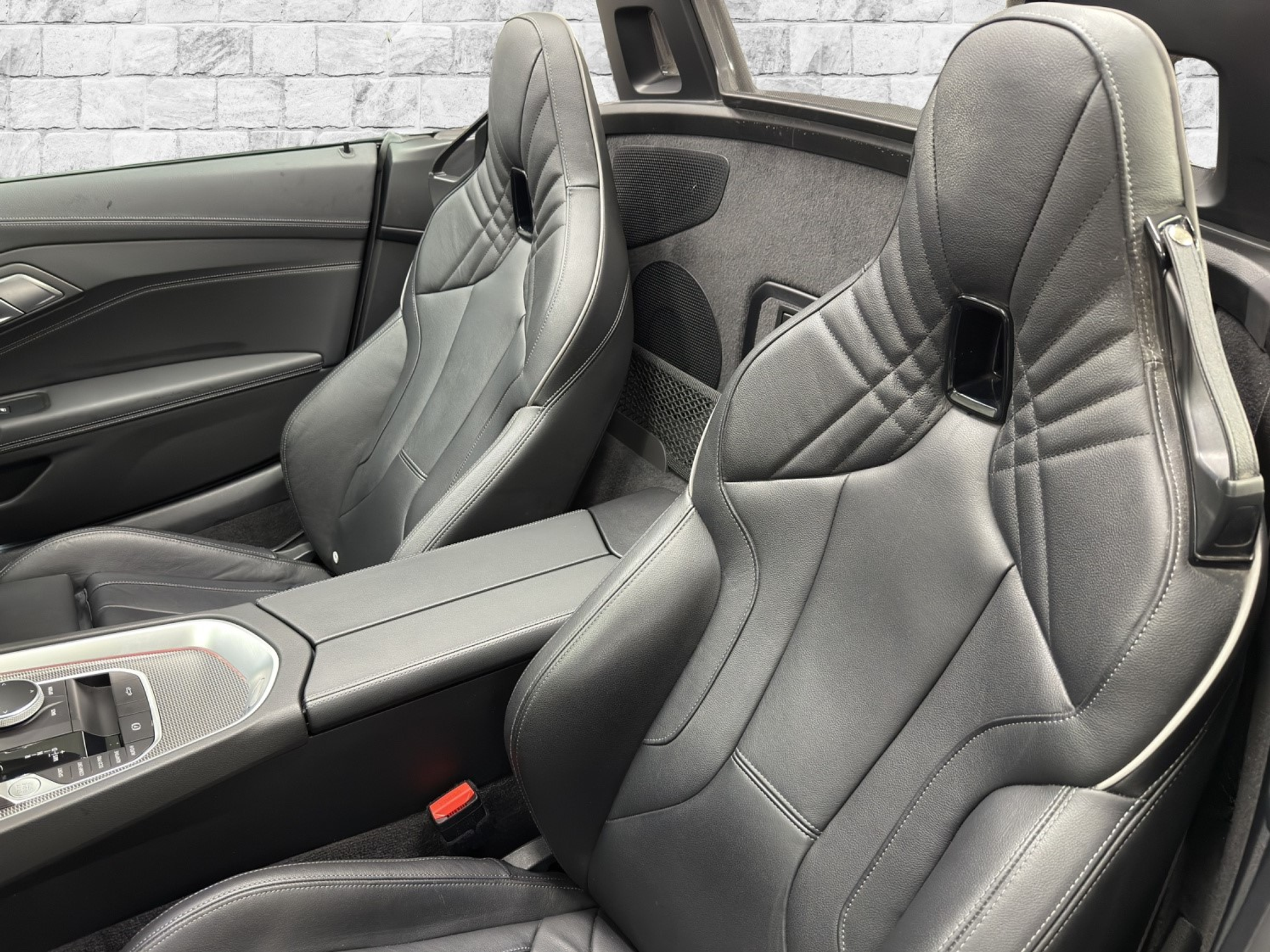 listing desktop thumbnail image 13