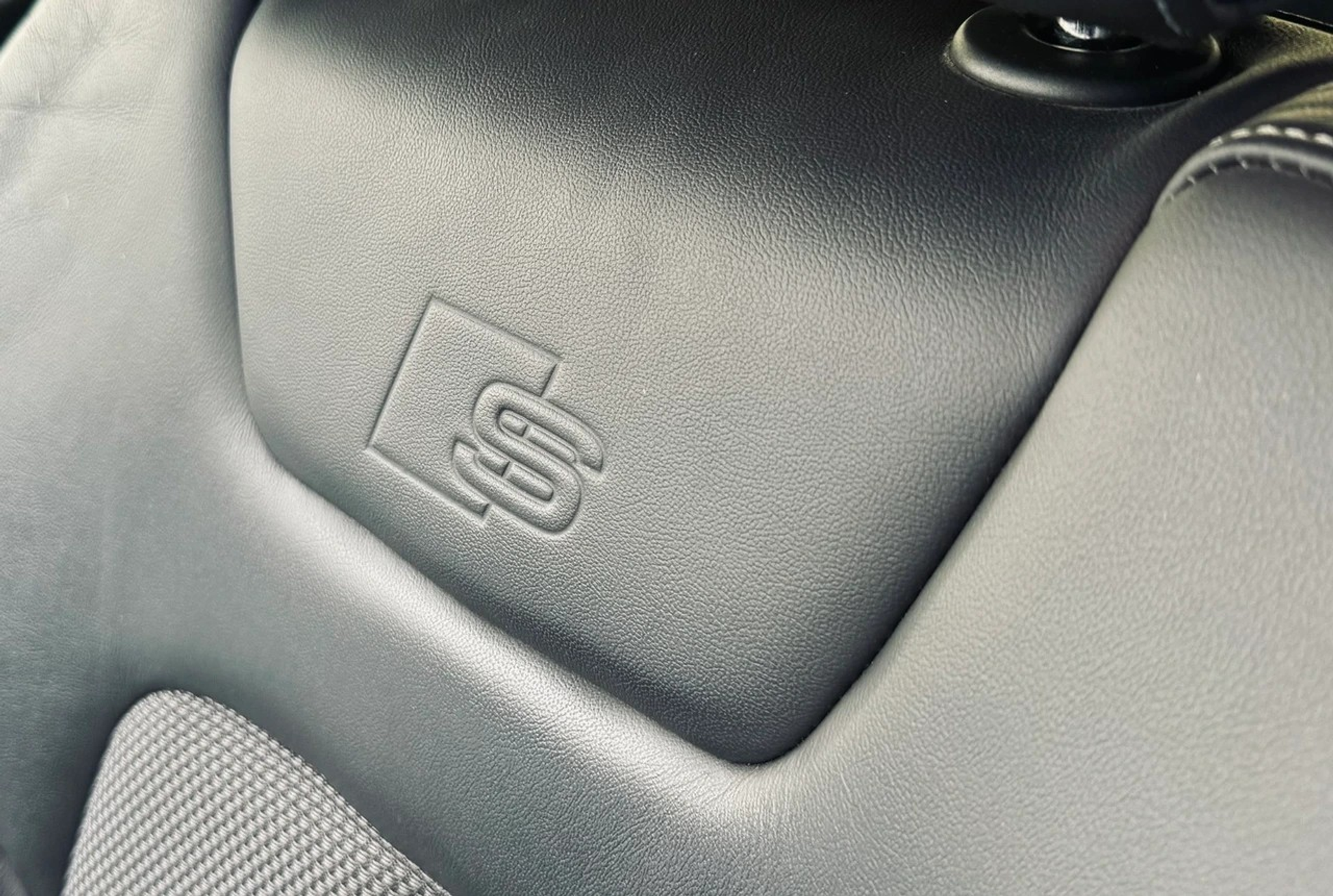 listing desktop thumbnail image 8