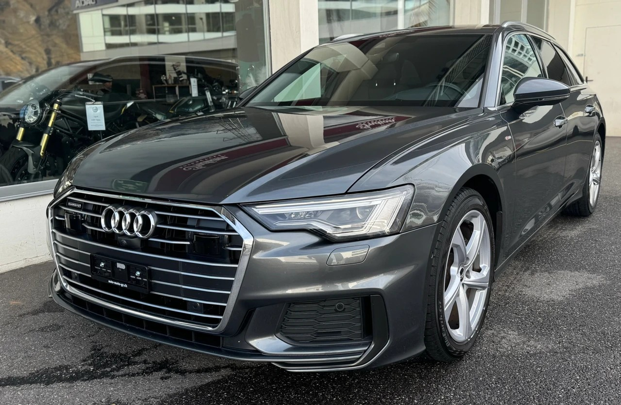 listing desktop thumbnail image 5