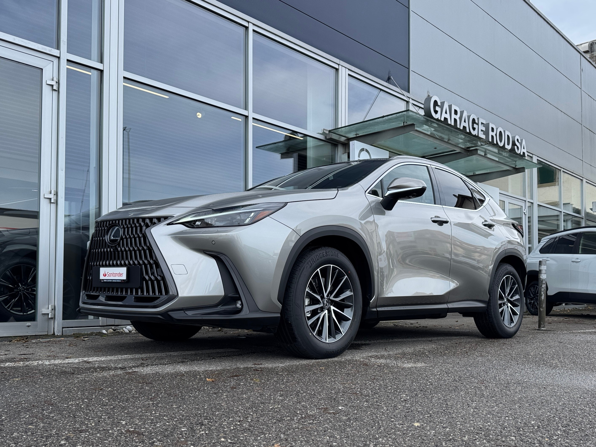 listing desktop thumbnail image 1