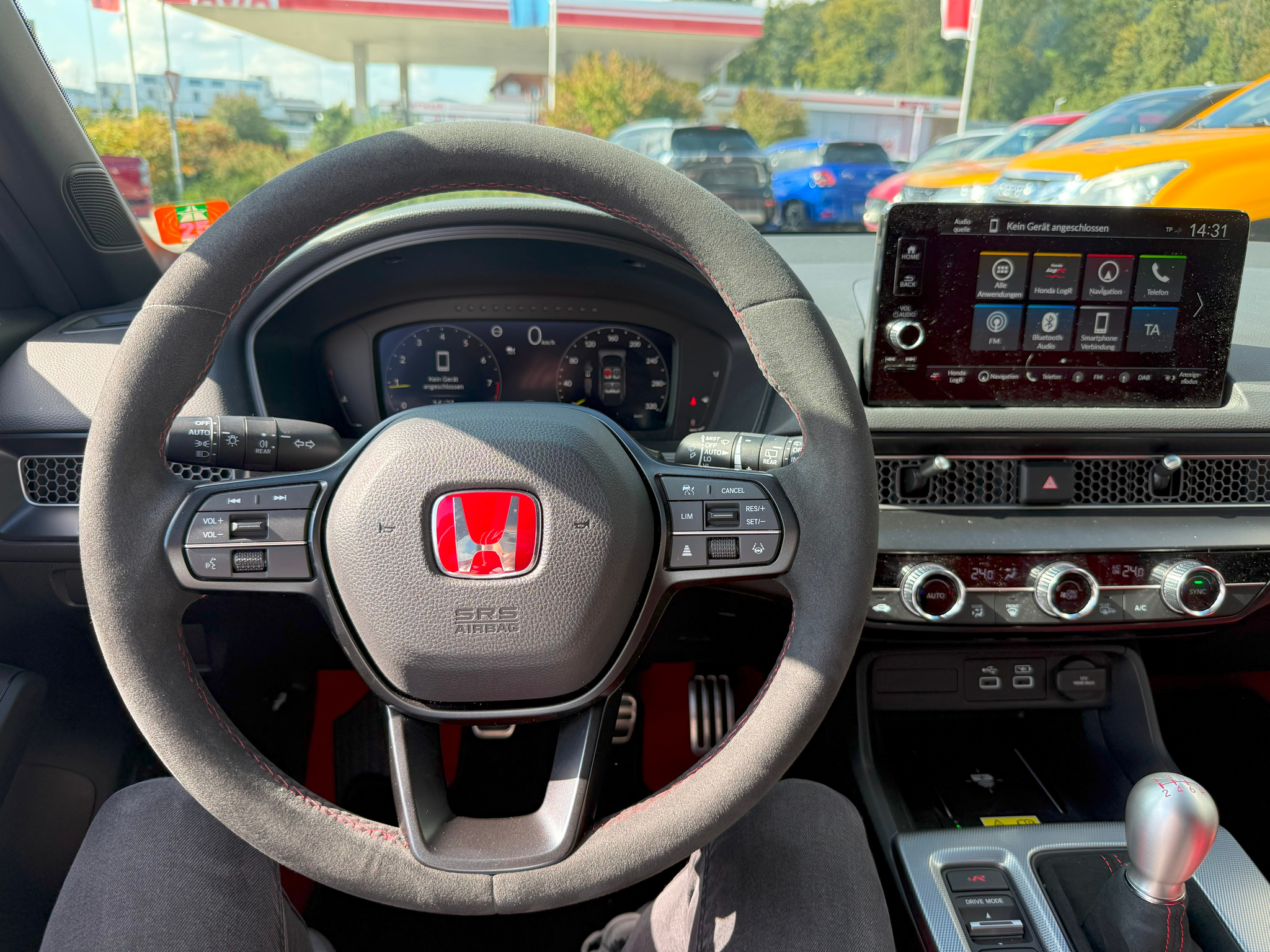 listing desktop thumbnail image 9