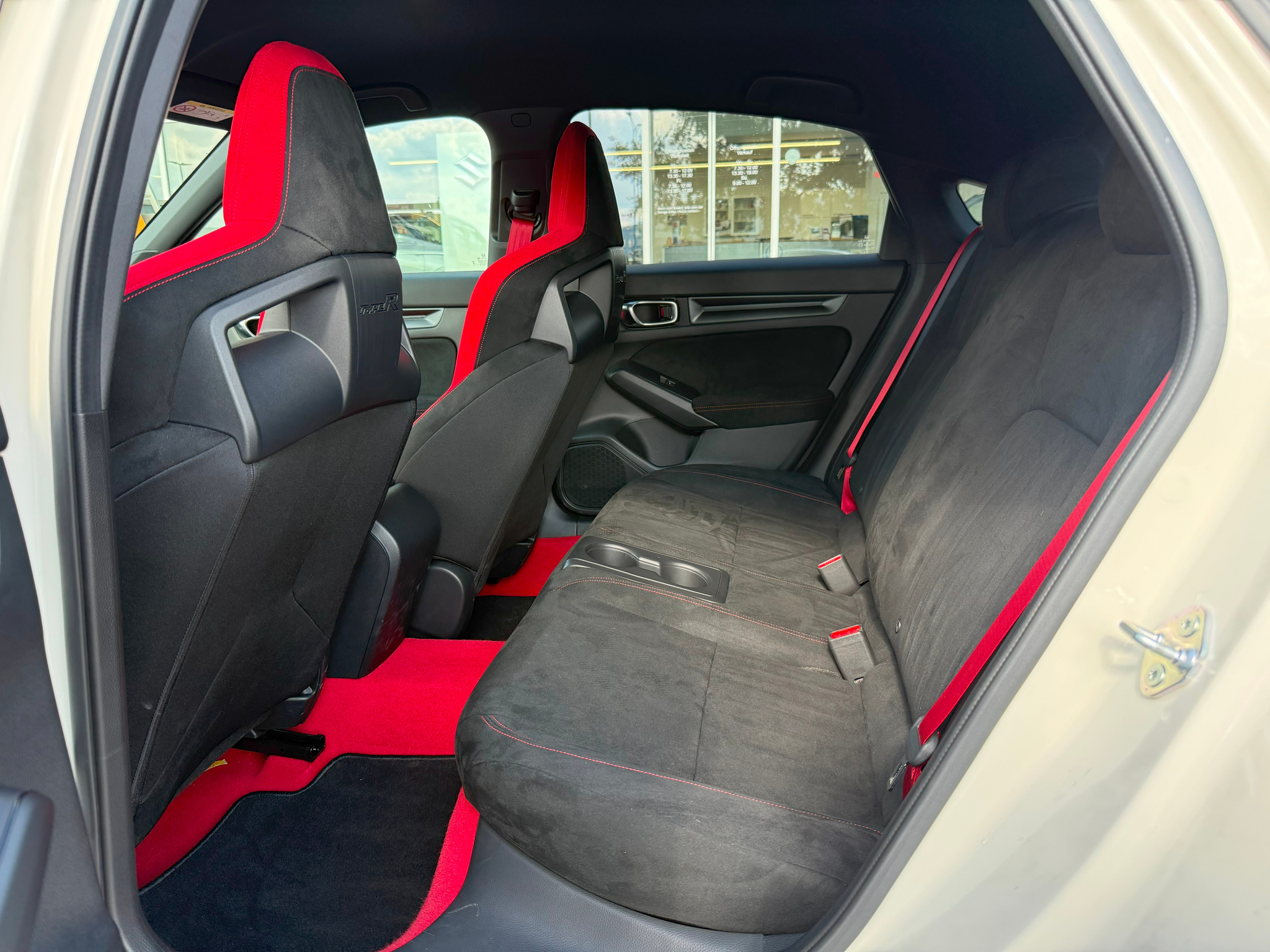 listing desktop thumbnail image 20