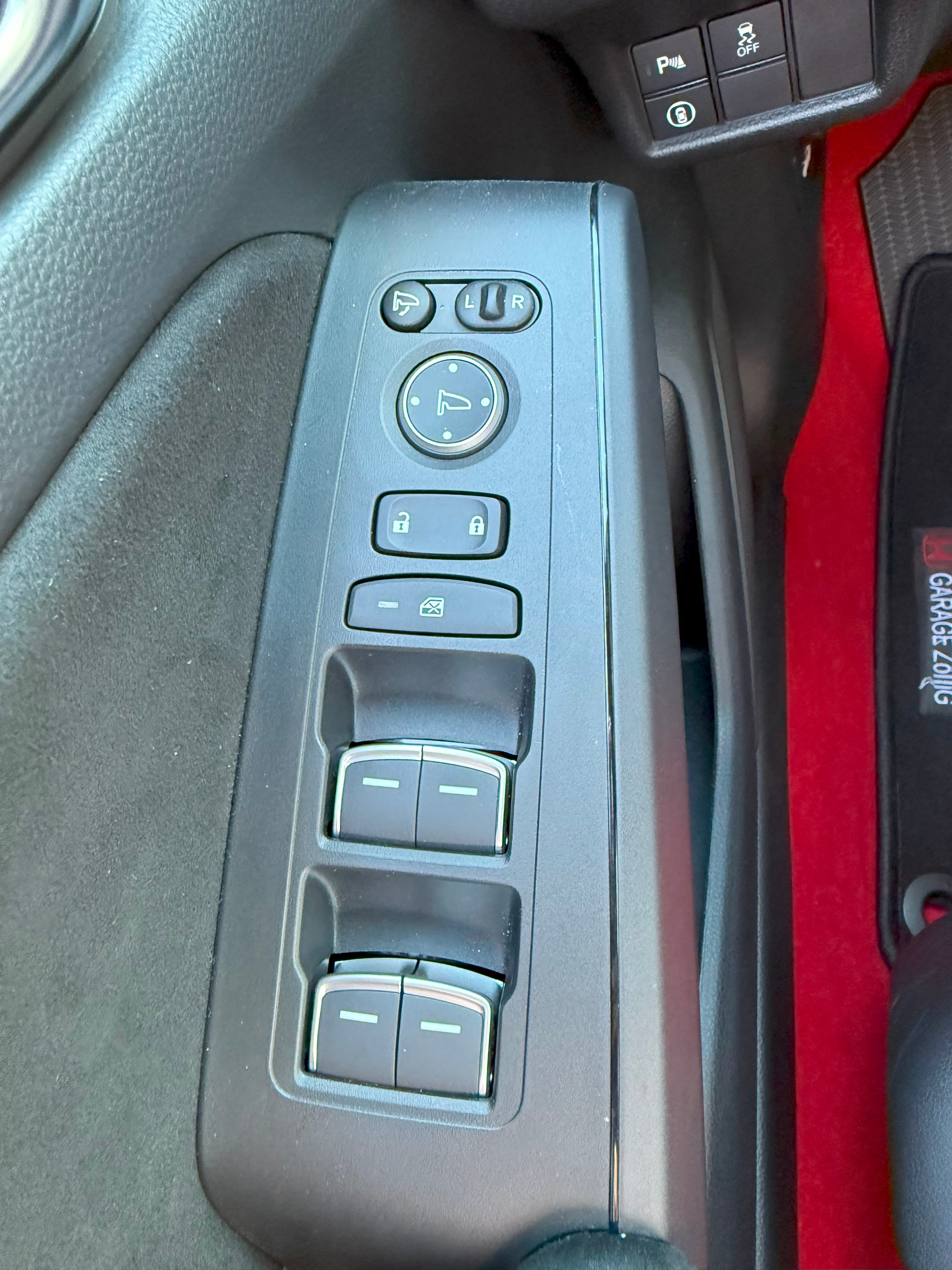 listing desktop thumbnail image 18